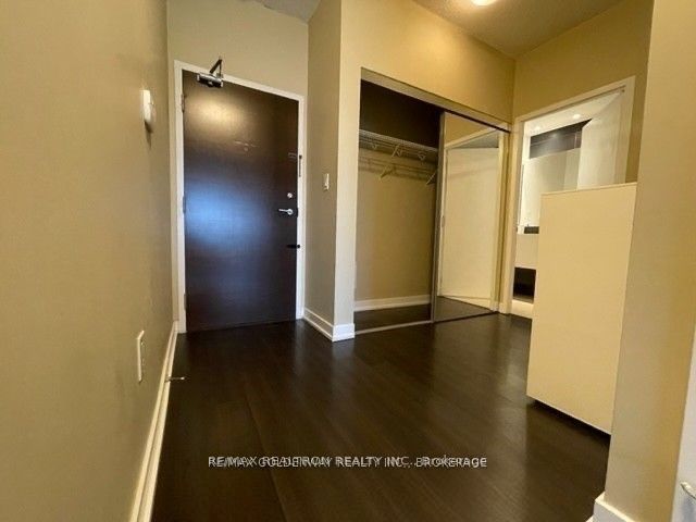 151 Dan Leckie Way 1056, Toronto, ON M5V 4B2 photo 3