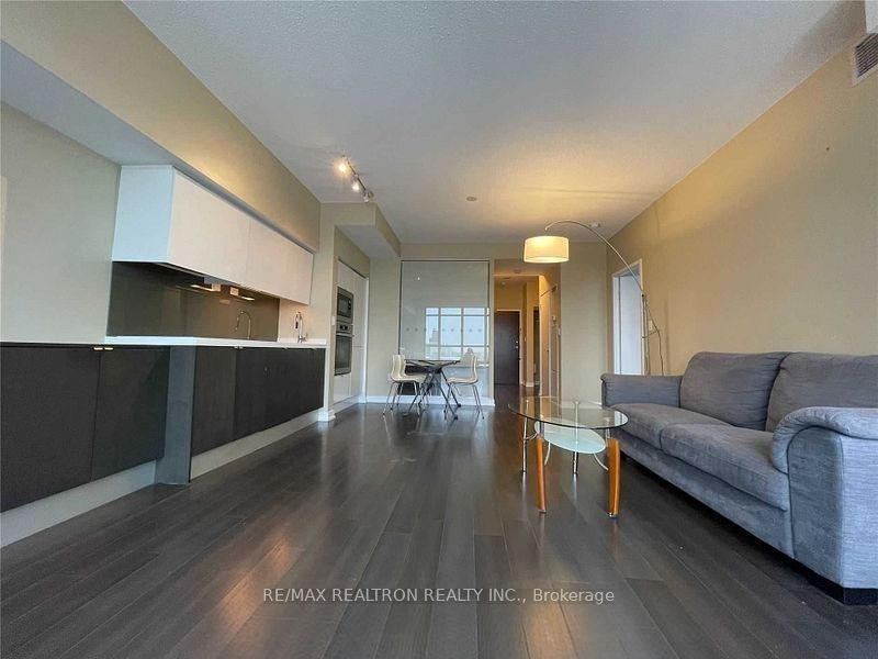 151 Dan Leckie Way 1056, Toronto, ON M5V 4B2 photo 4