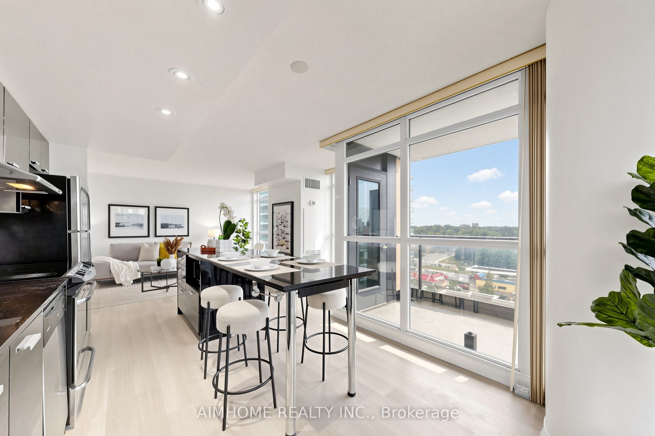 19 Singer Court 921, Toronto, ON M2K 0B2 photo 4