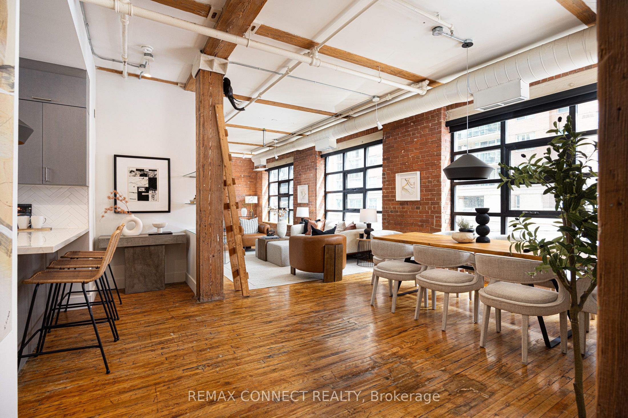 90 Sherbourne Street 301, Toronto, ON M5A 2R1 photo 2