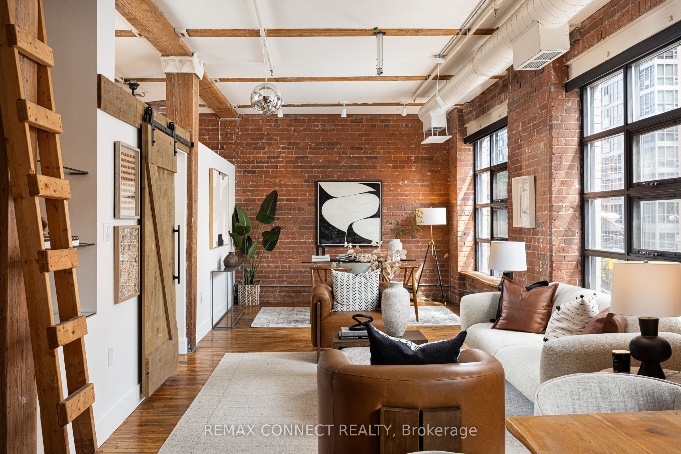 90 Sherbourne Street 301, Toronto, ON M5A 2R1 photo 5