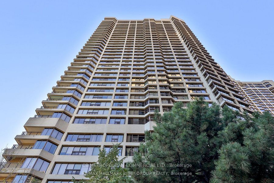 65 Harbour Square 3305, Toronto, ON M5J 2L4 photo 2