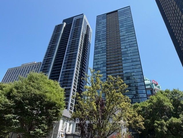 28 Ted Rogers Way 912, Toronto, ON M4Y 2J4