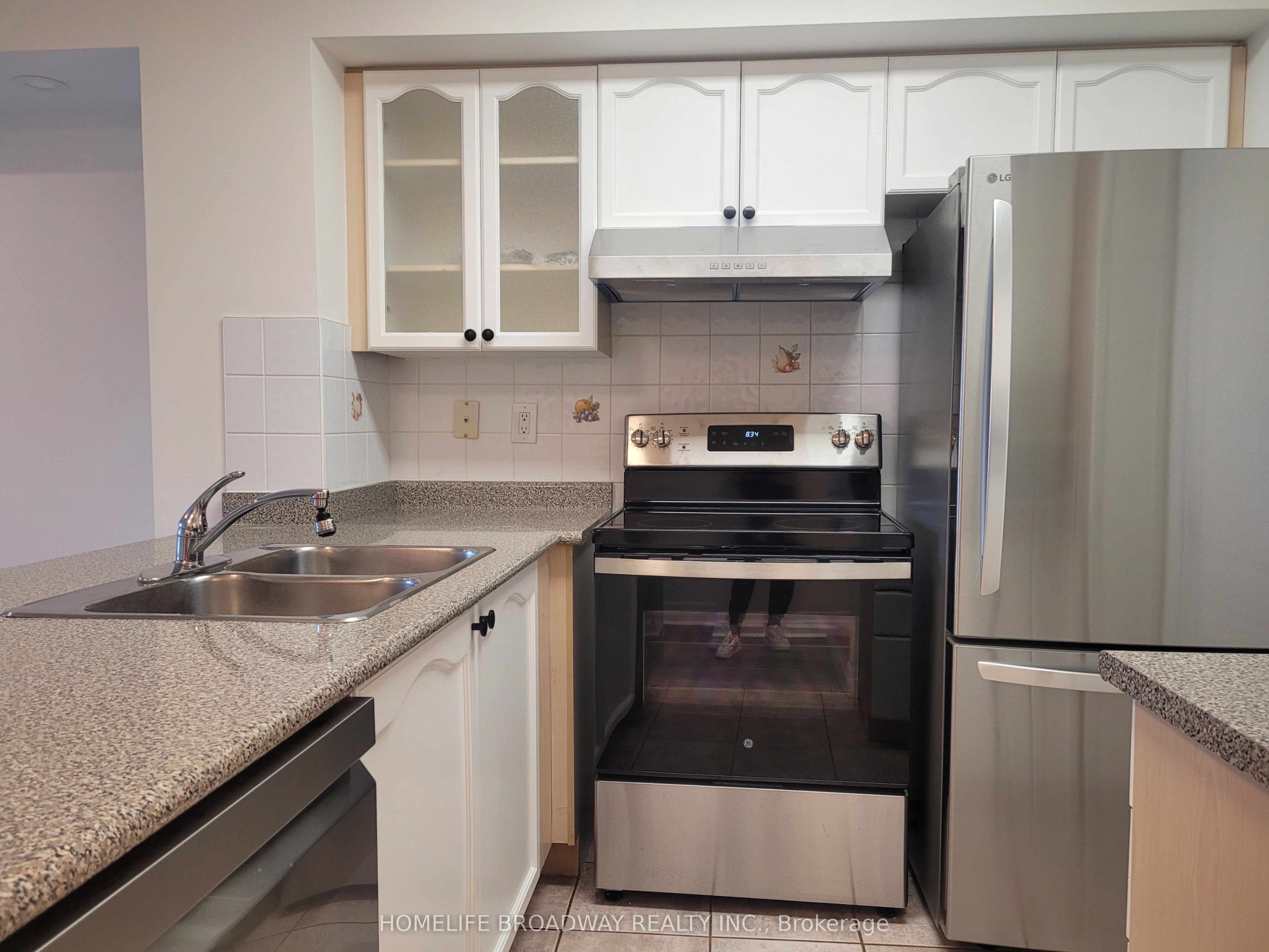 188 Doris Avenue 719, Toronto, ON M2N 6Z5 photo 2