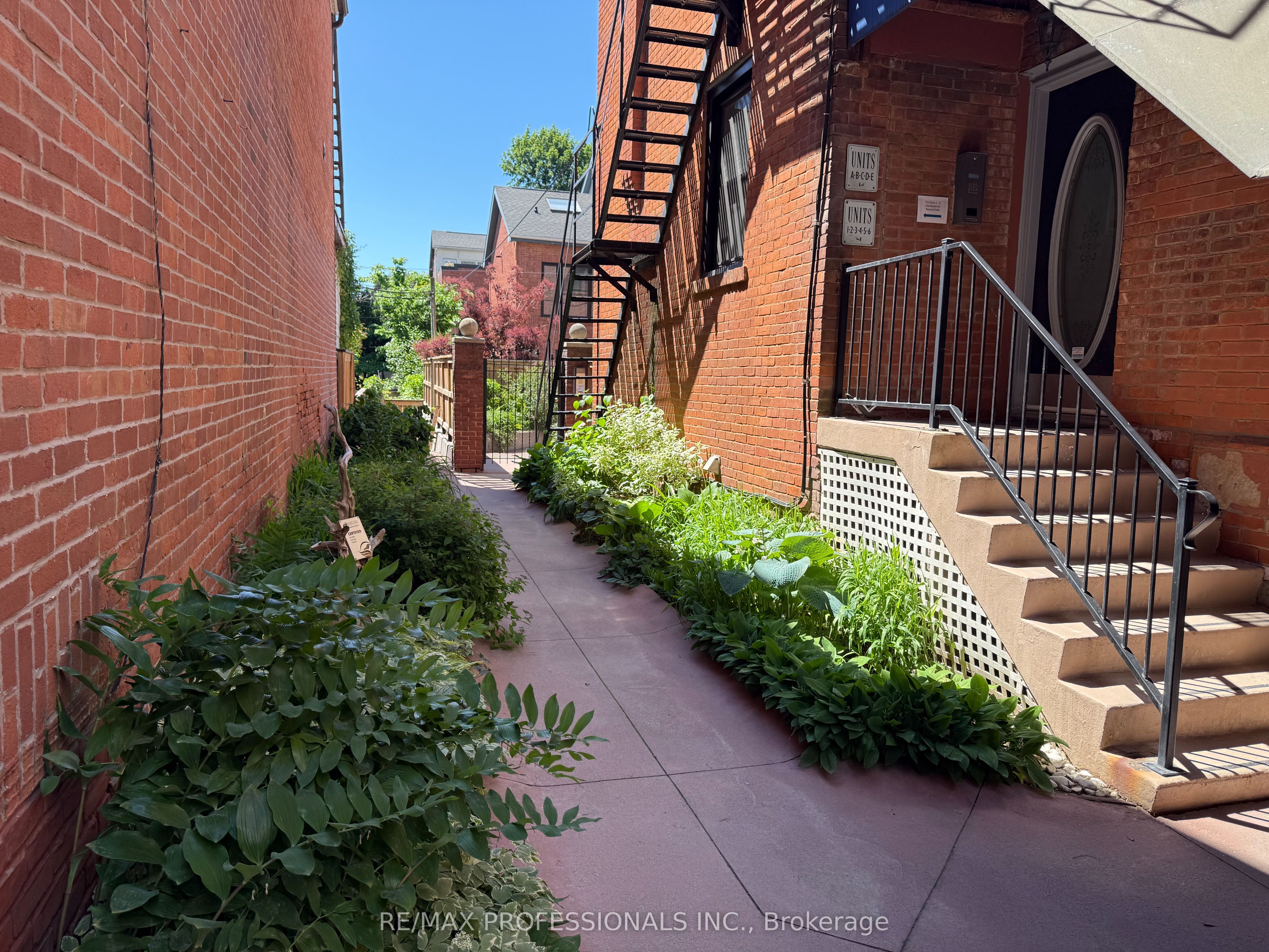 253 Wellesley Street E C, Toronto, ON M4X 1G8 photo 3