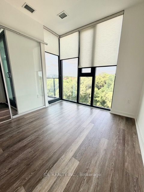 250 Lawrence Avenue W 705, Toronto, ON M5M 1B1 photo 5
