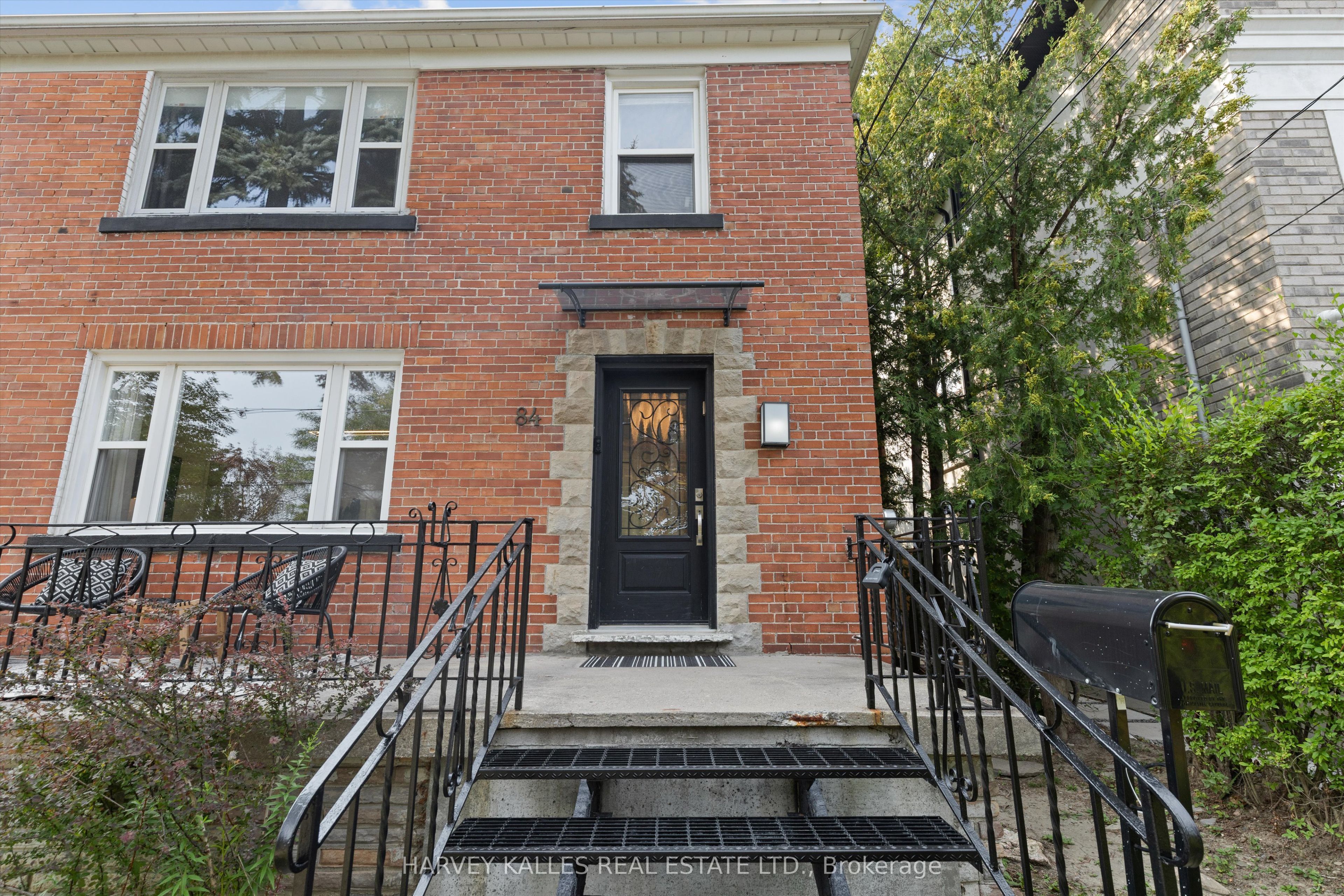 84 Lynnhaven Road, Toronto, ON M6A 2K9 photo 3