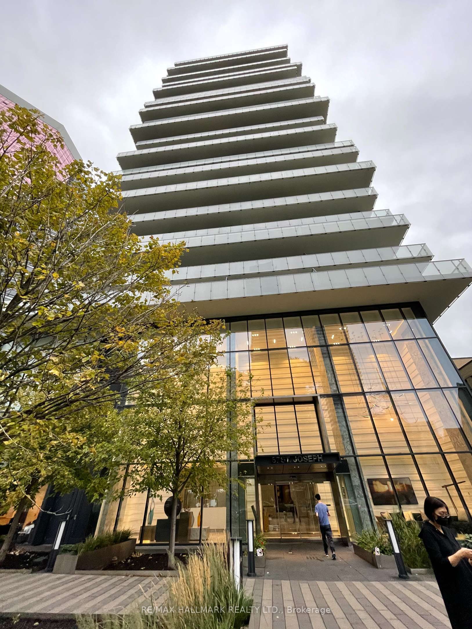 57 ST JOSEPH Street 2003, Toronto, ON M5S 0C5
