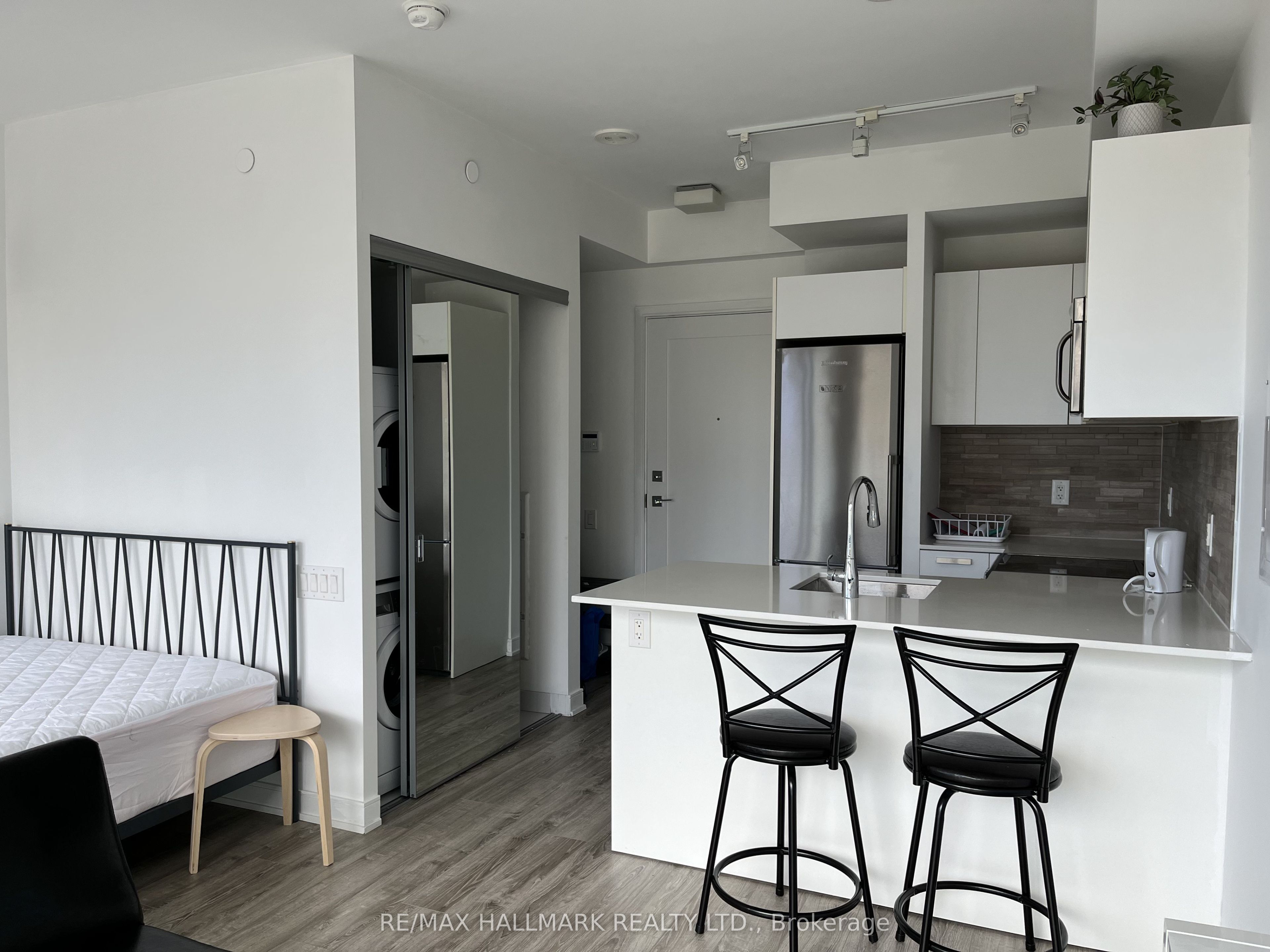 57 ST JOSEPH Street 2003, Toronto, ON M5S 0C5 photo 4