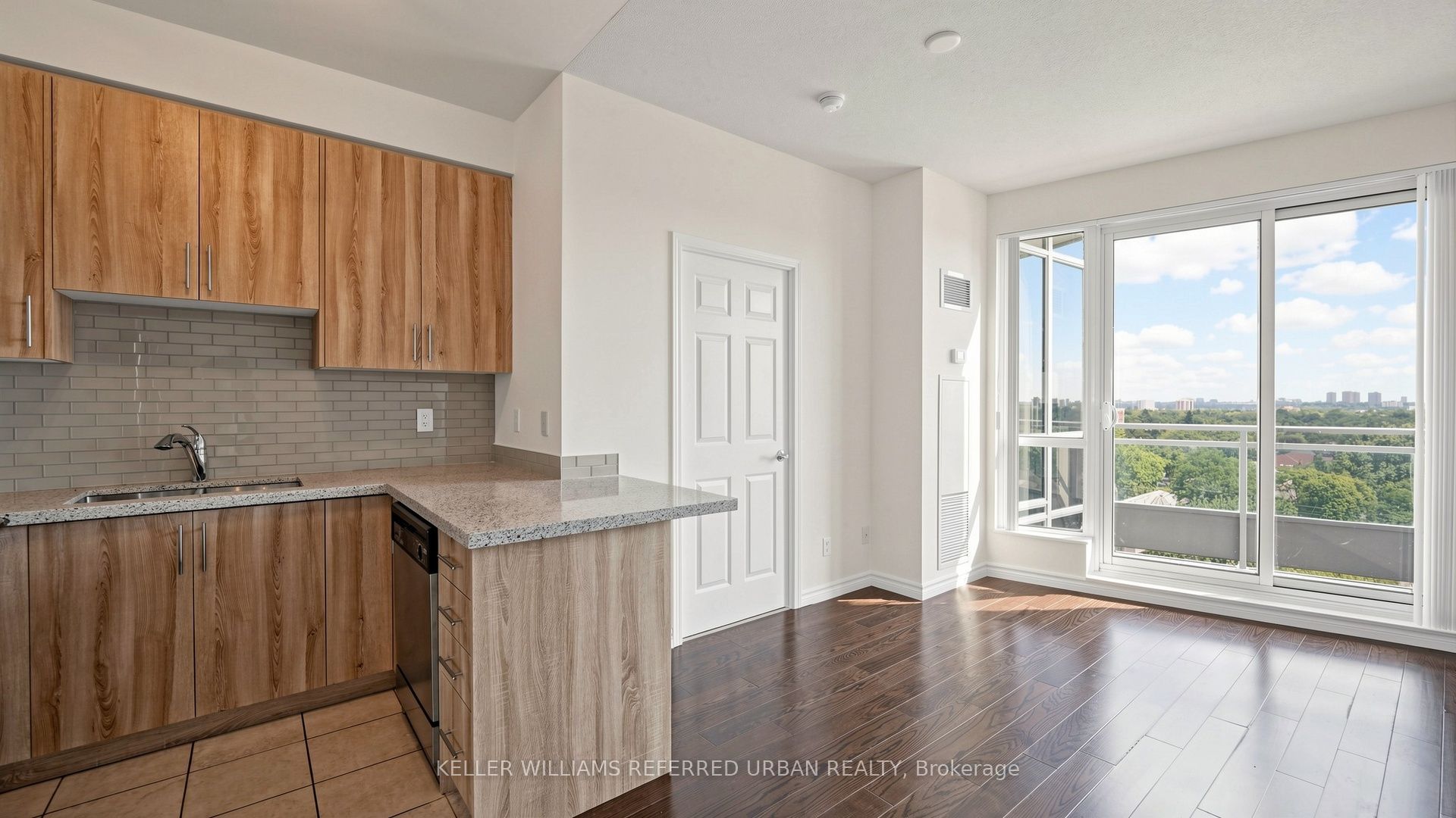18 Holmes Avenue 912, Toronto, ON M2N 0E1 photo 3