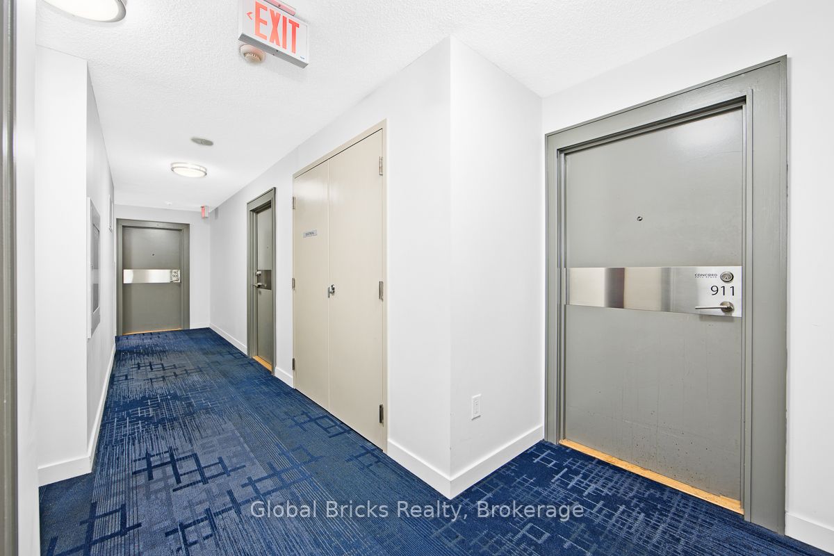 29 Singer Court 911, Toronto, ON M2K 0B3 photo 4