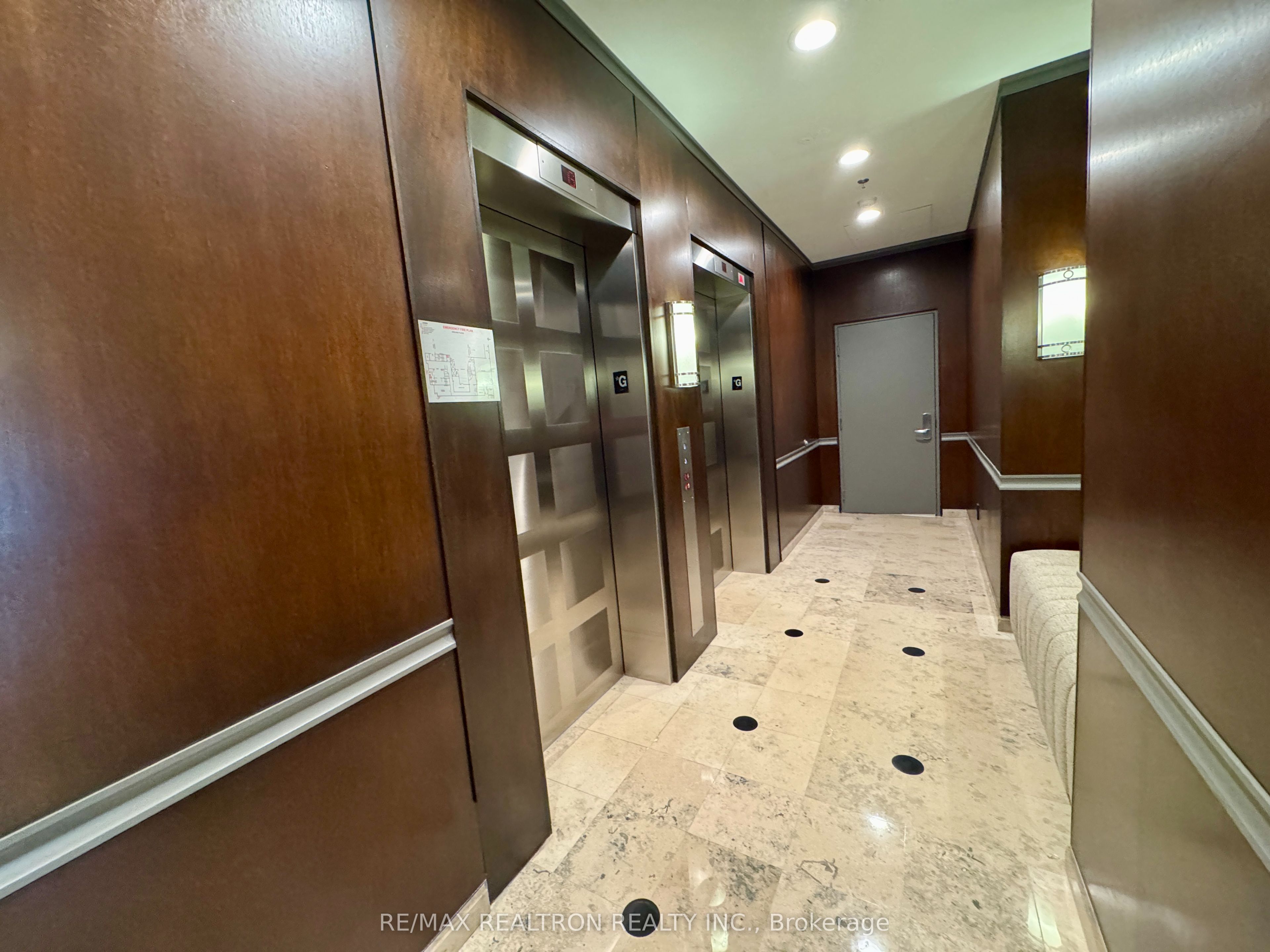 388 Bloor Street E 1107, Toronto, ON M4W 3W9 photo 4