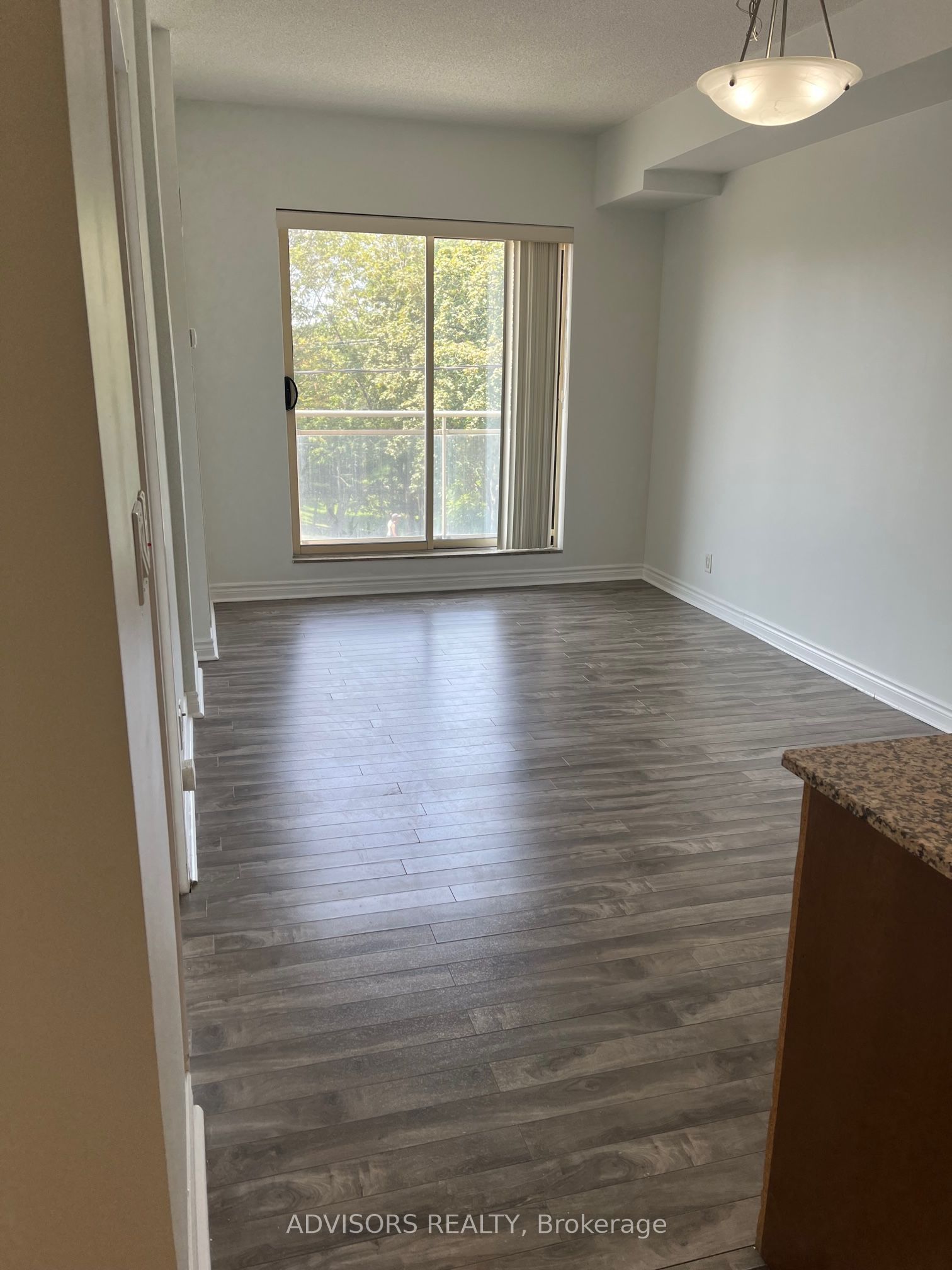 11 Christie Street 209, Toronto, ON M6G 3B1 photo 3
