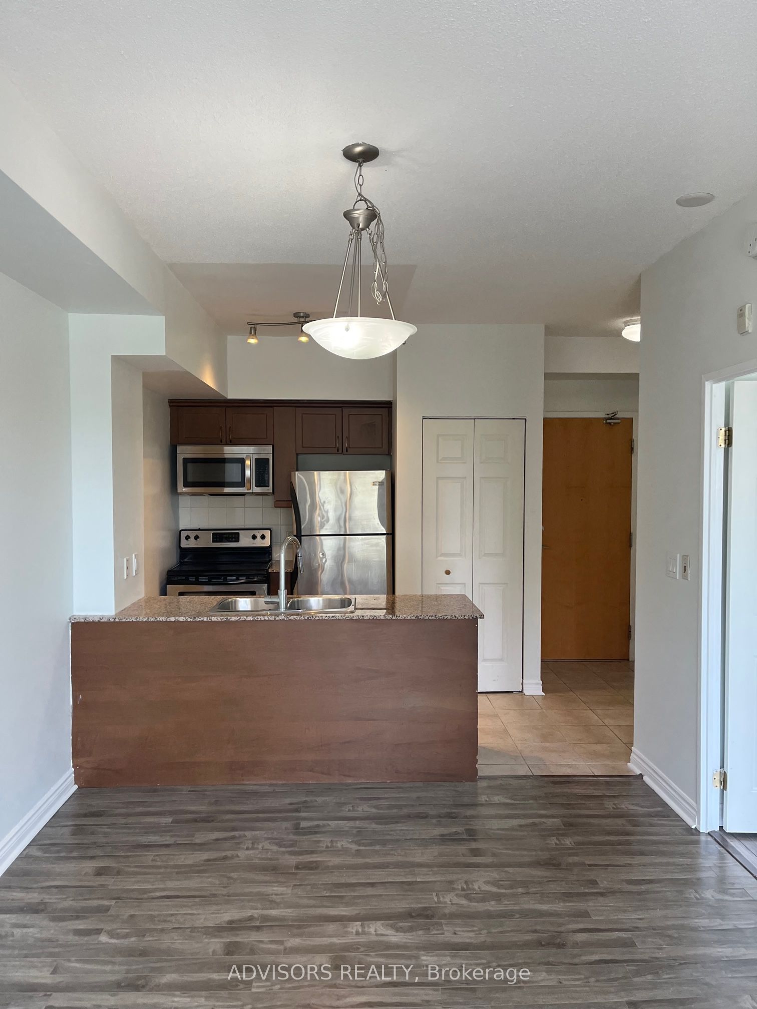 11 Christie Street 209, Toronto, ON M6G 3B1 photo 5