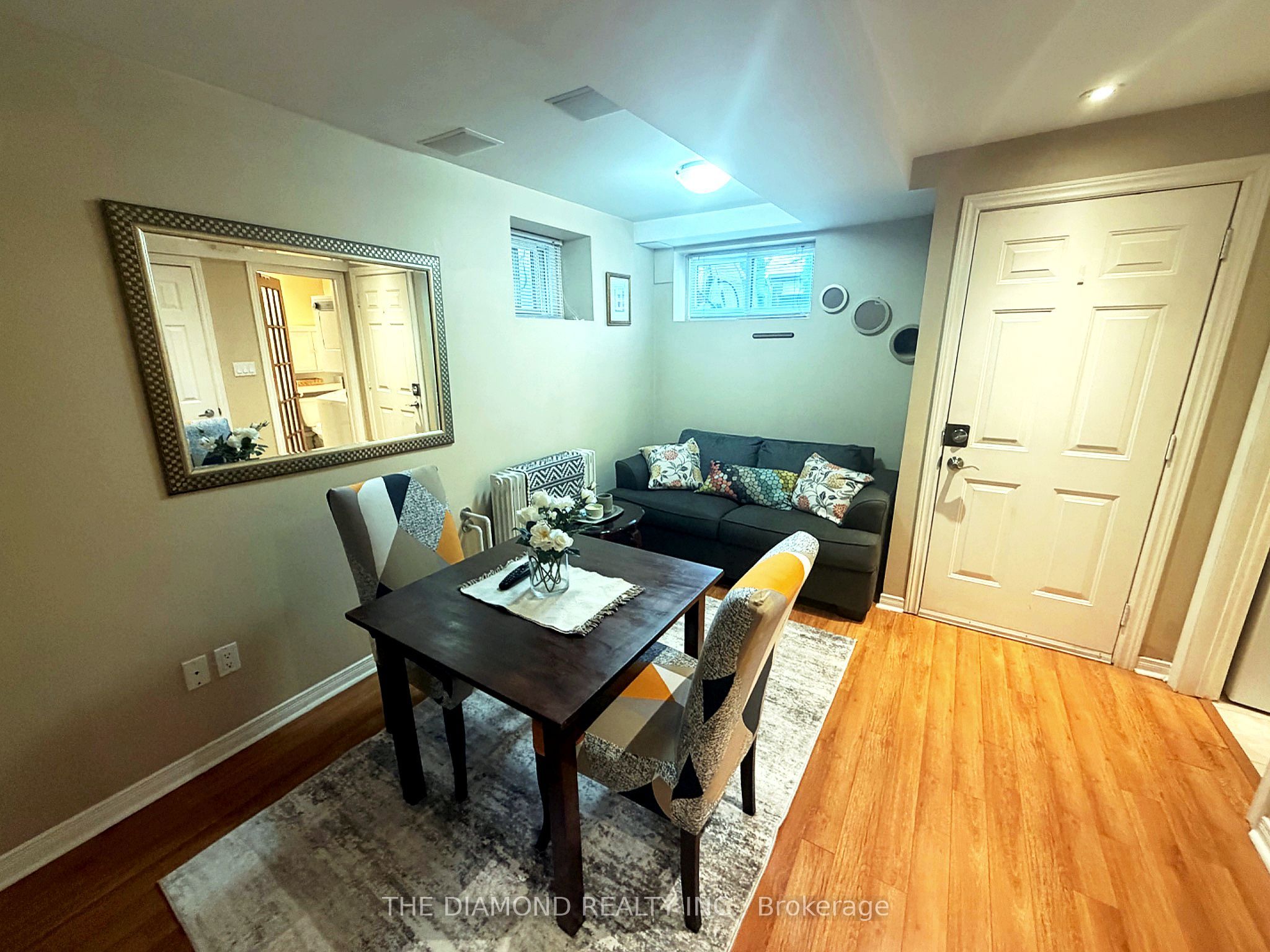 334 Hillsdale Avenue E BSMT, Toronto, ON M4S 1T8 photo 4