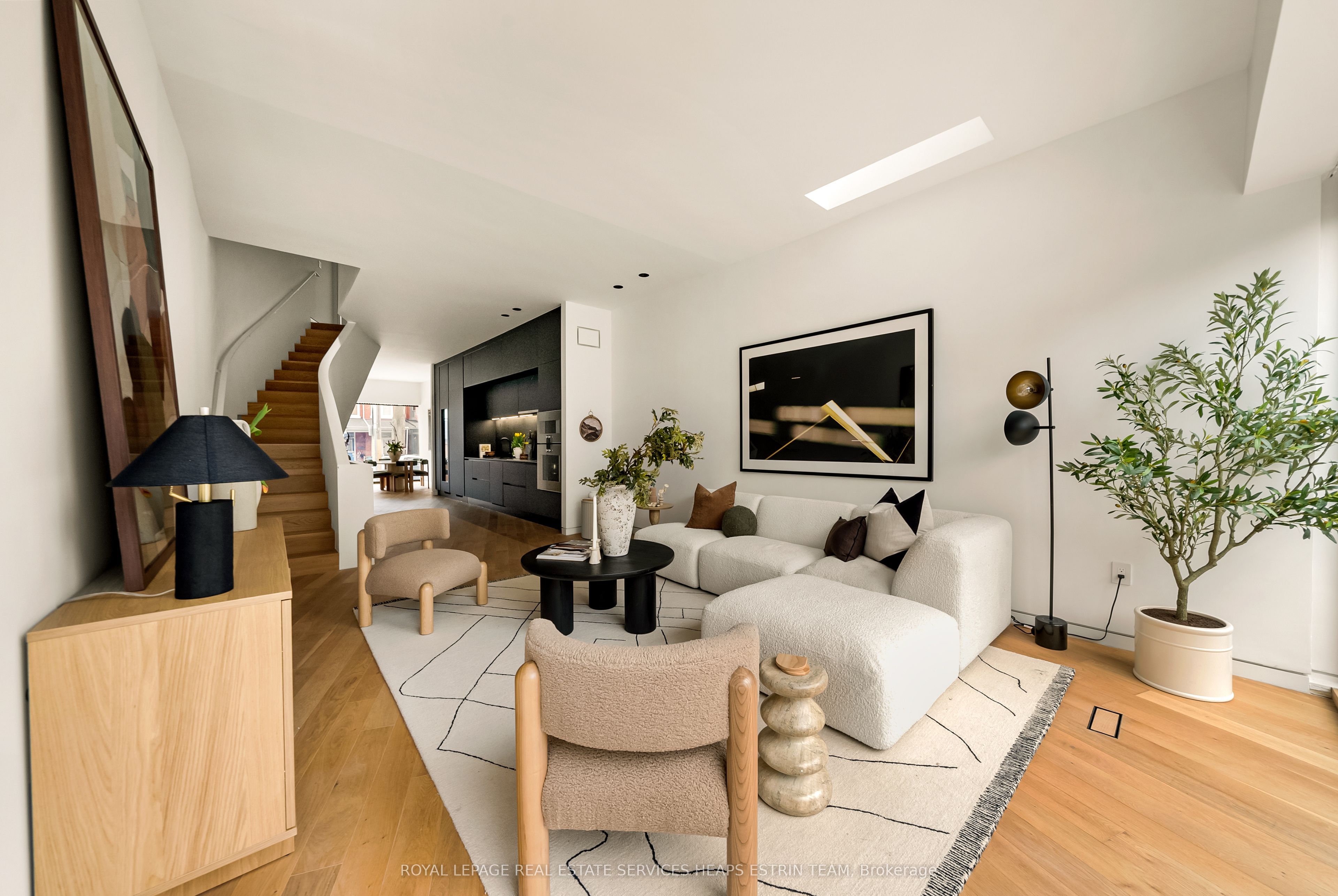 44 Foxley Street Main, 2nd & 3rd, Toronto, ON M6J 1R1 photo 5