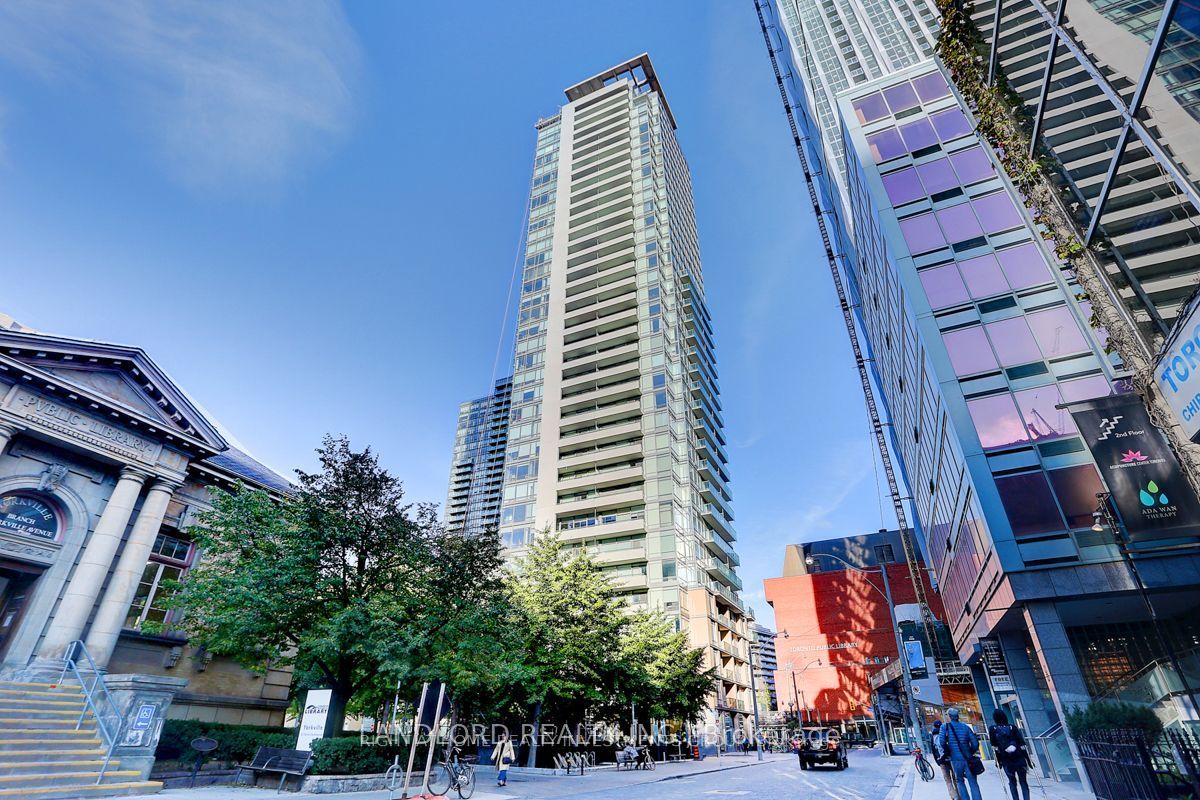 18 Yorkville Avenue 701, Toronto, ON M4W 3Y8