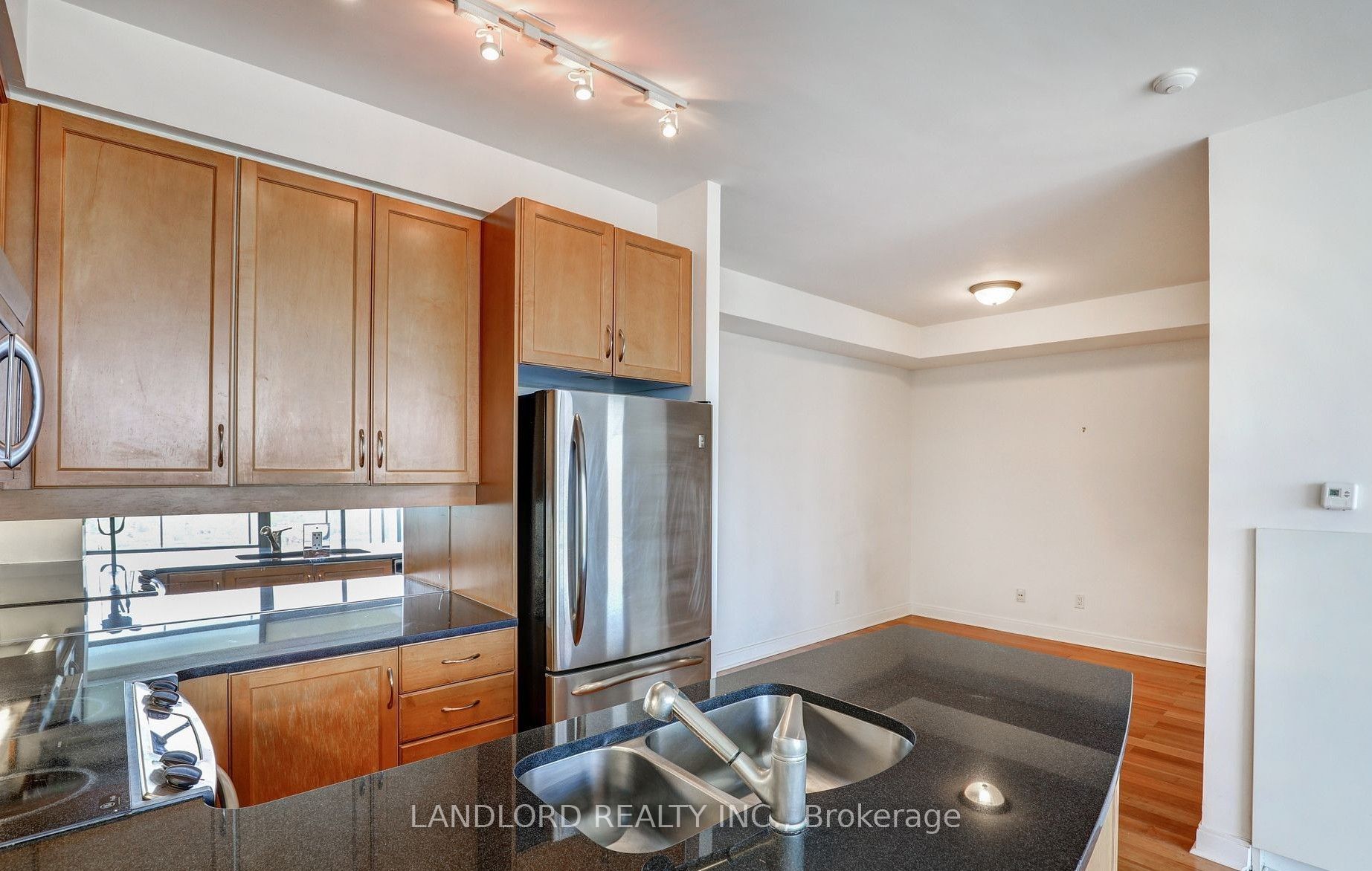 18 Yorkville Avenue 701, Toronto, ON M4W 3Y8 photo 5