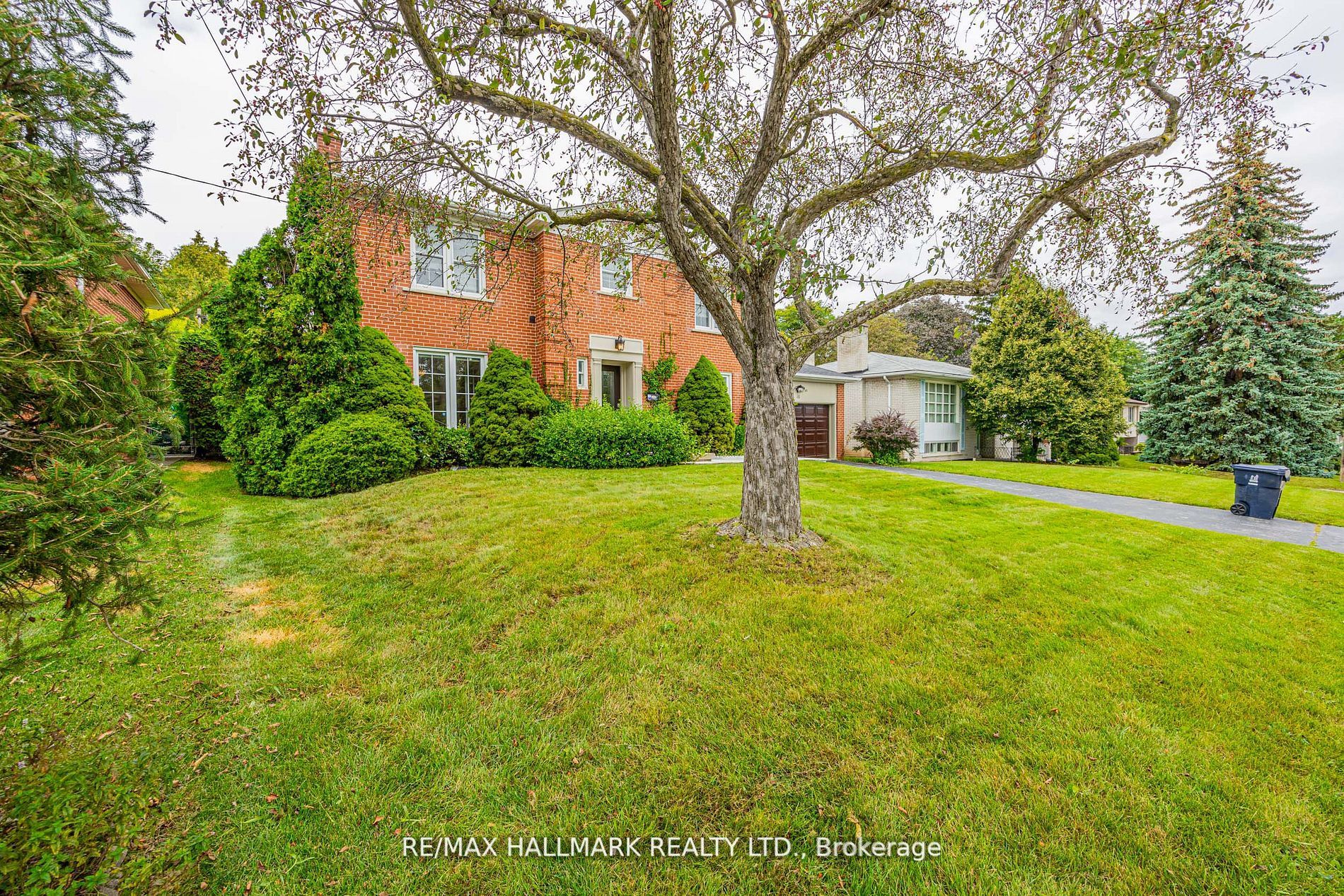 16 Paultiel Drive W, Toronto, ON M2M 3P3 photo 2