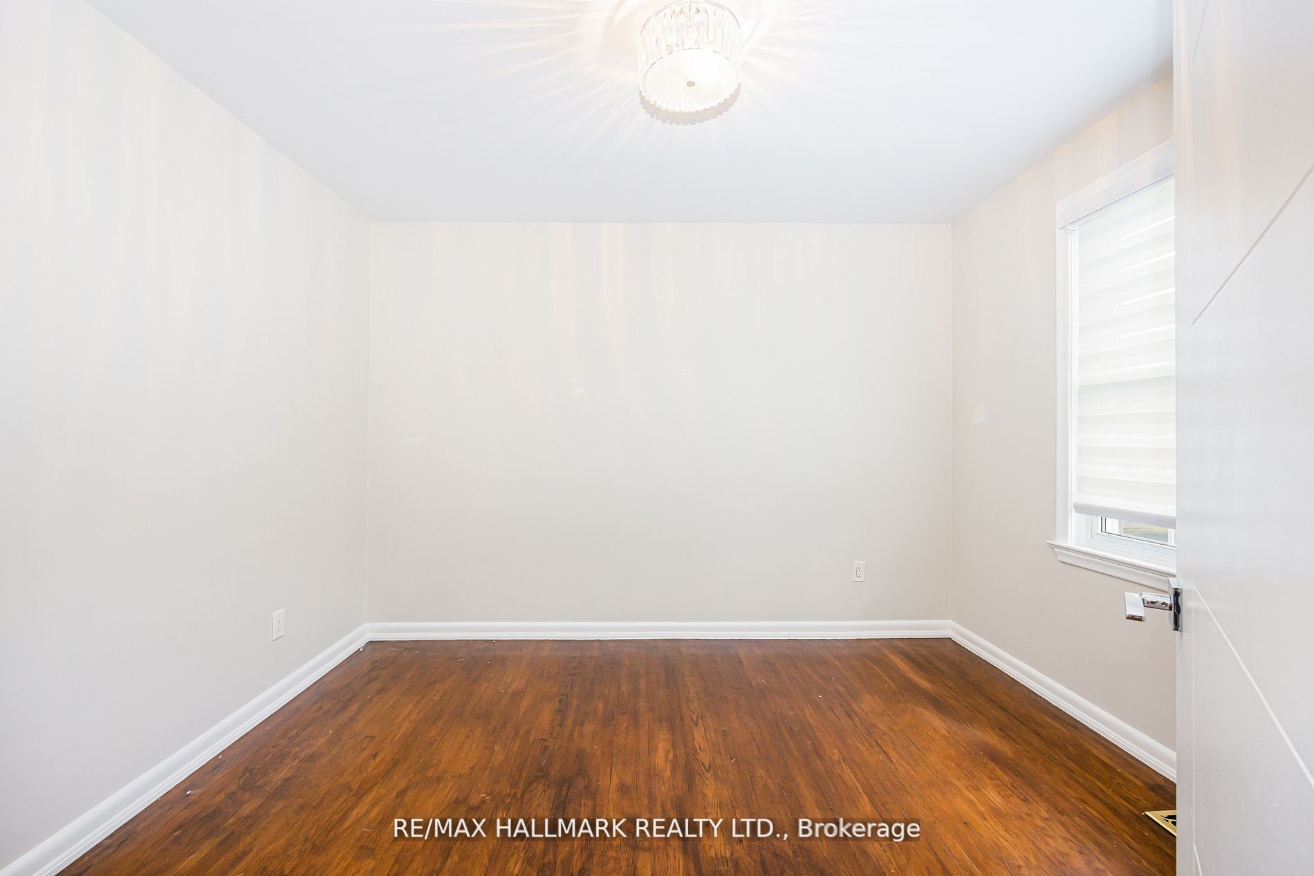16 Paultiel Drive W, Toronto, ON M2M 3P3 photo 5