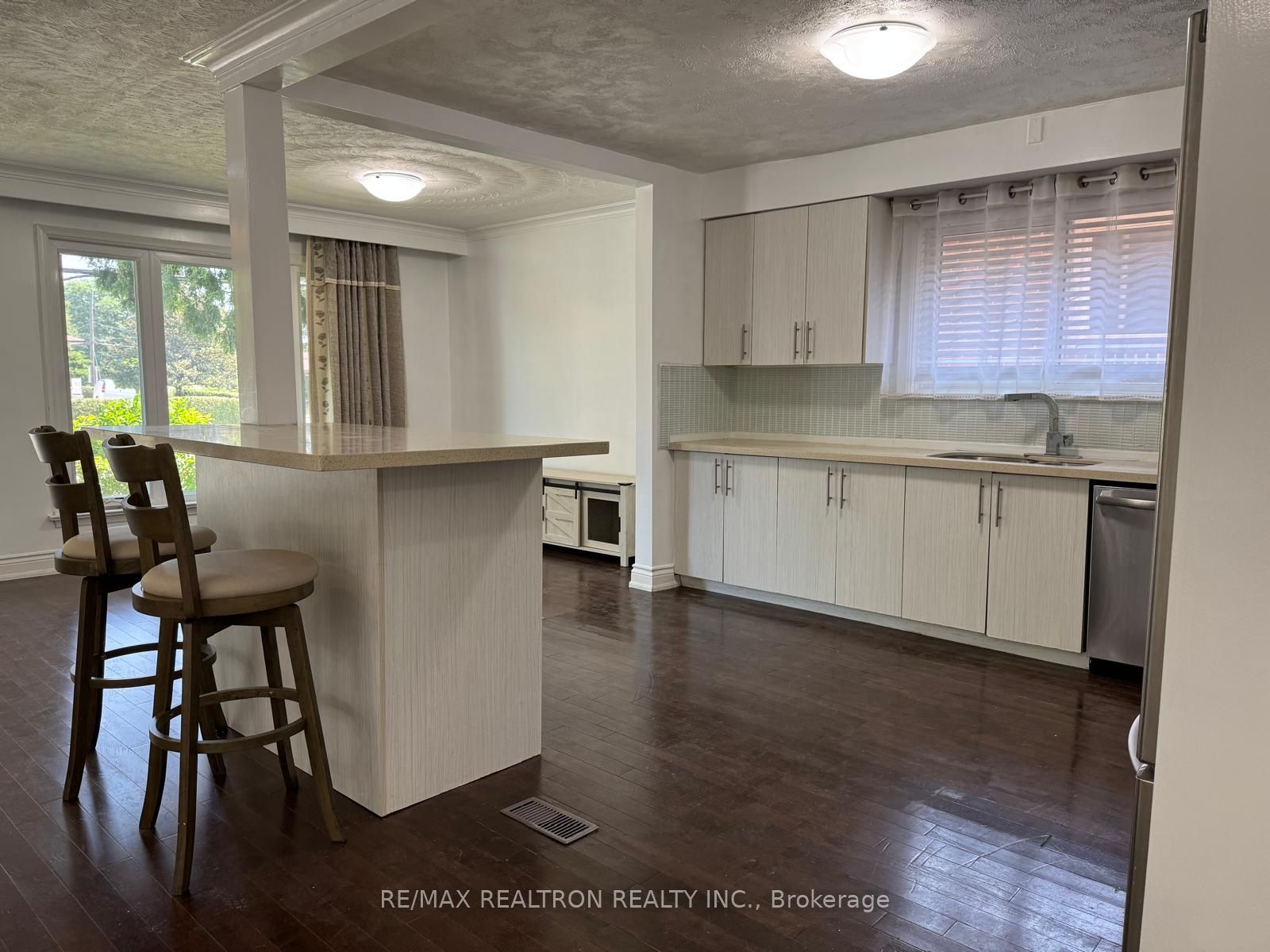 926 Willowdale Avenue Main, Toronto, ON M2M 3C1 photo 2