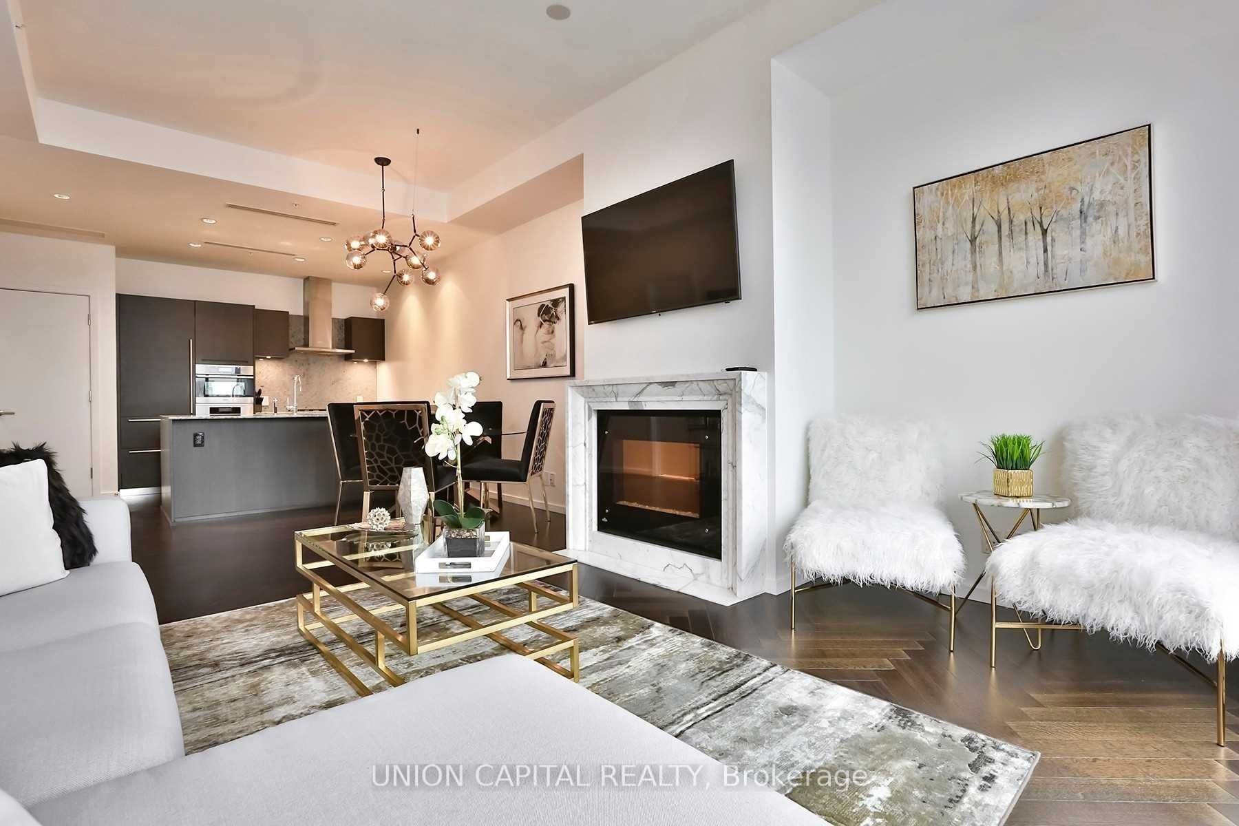 180 University Avenue 5805, Toronto, ON M5H 0A2