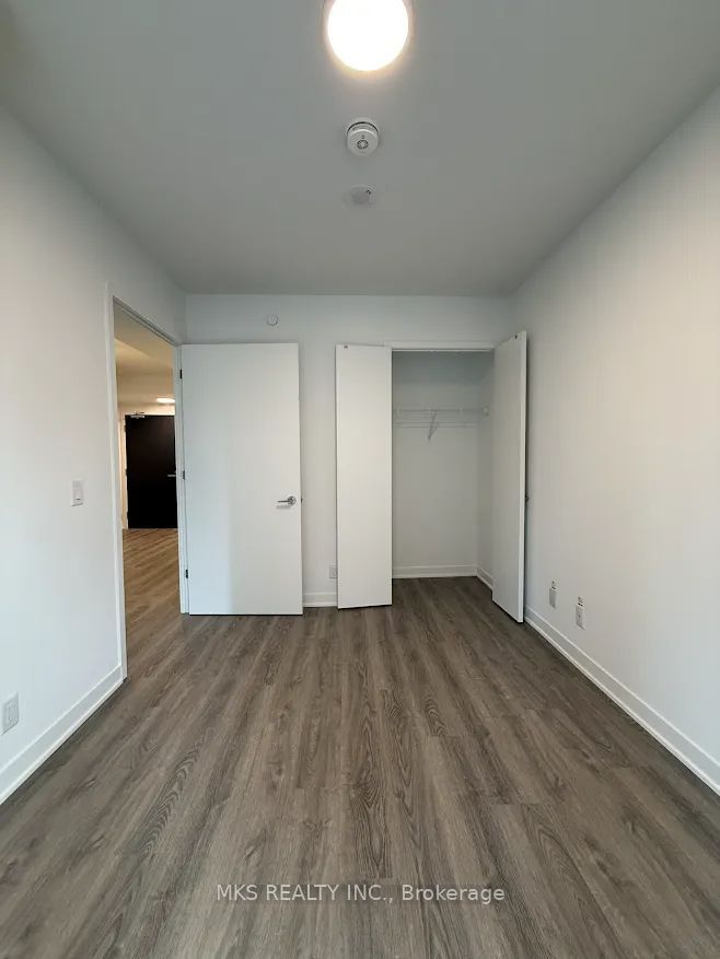 180 Front Street E 818, Toronto, ON M5A 0A9