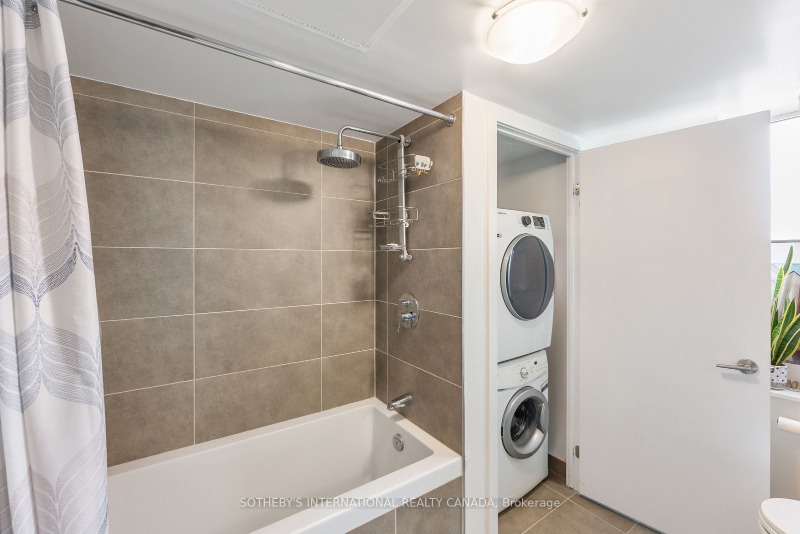 508 Wellington Street W 901, Toronto, ON M5V 0K8 photo 5