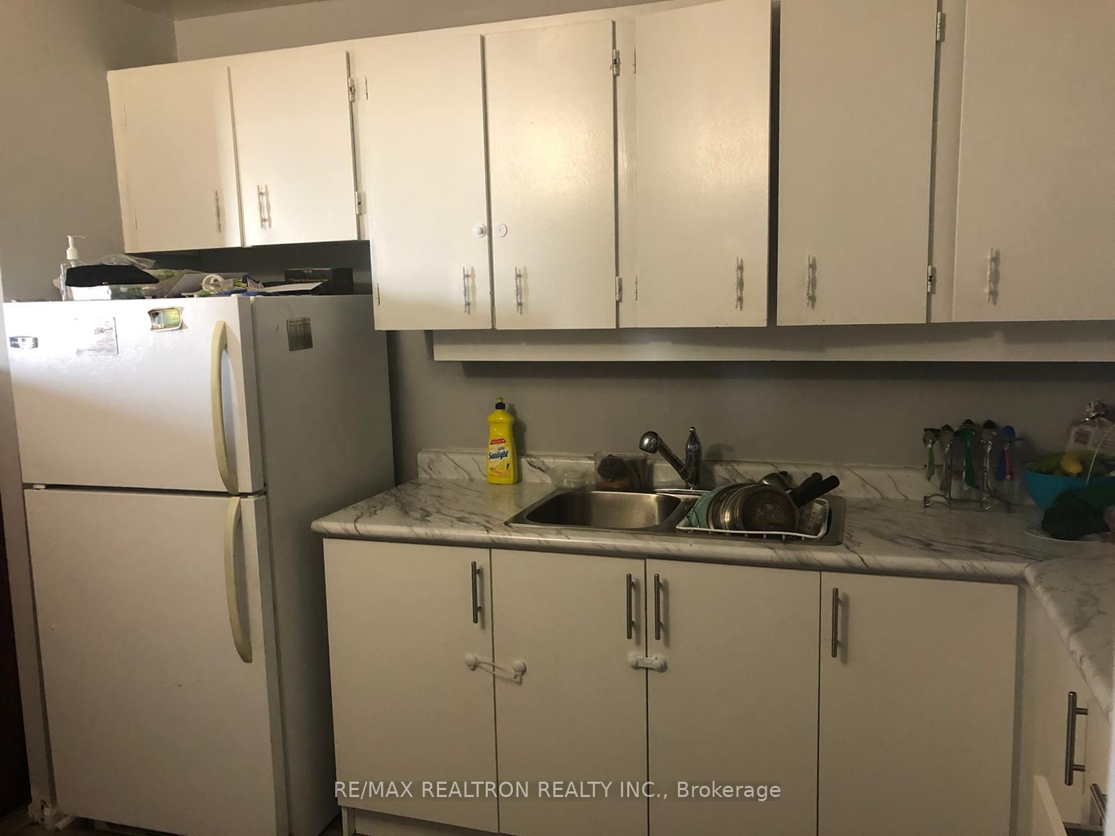 735 Don Mills Road 1001, Toronto, ON M3C 1S9 photo 3