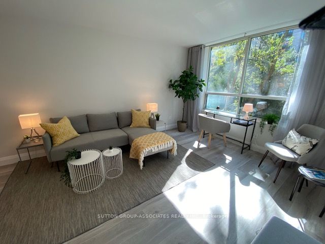 95 Prince Arthur Avenue 327, Toronto, ON M5R 3P6 photo 2