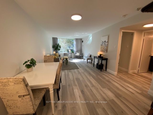 95 Prince Arthur Avenue 327, Toronto, ON M5R 3P6 photo 4