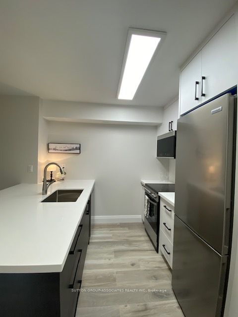 95 Prince Arthur Avenue 327, Toronto, ON M5R 3P6 photo 5