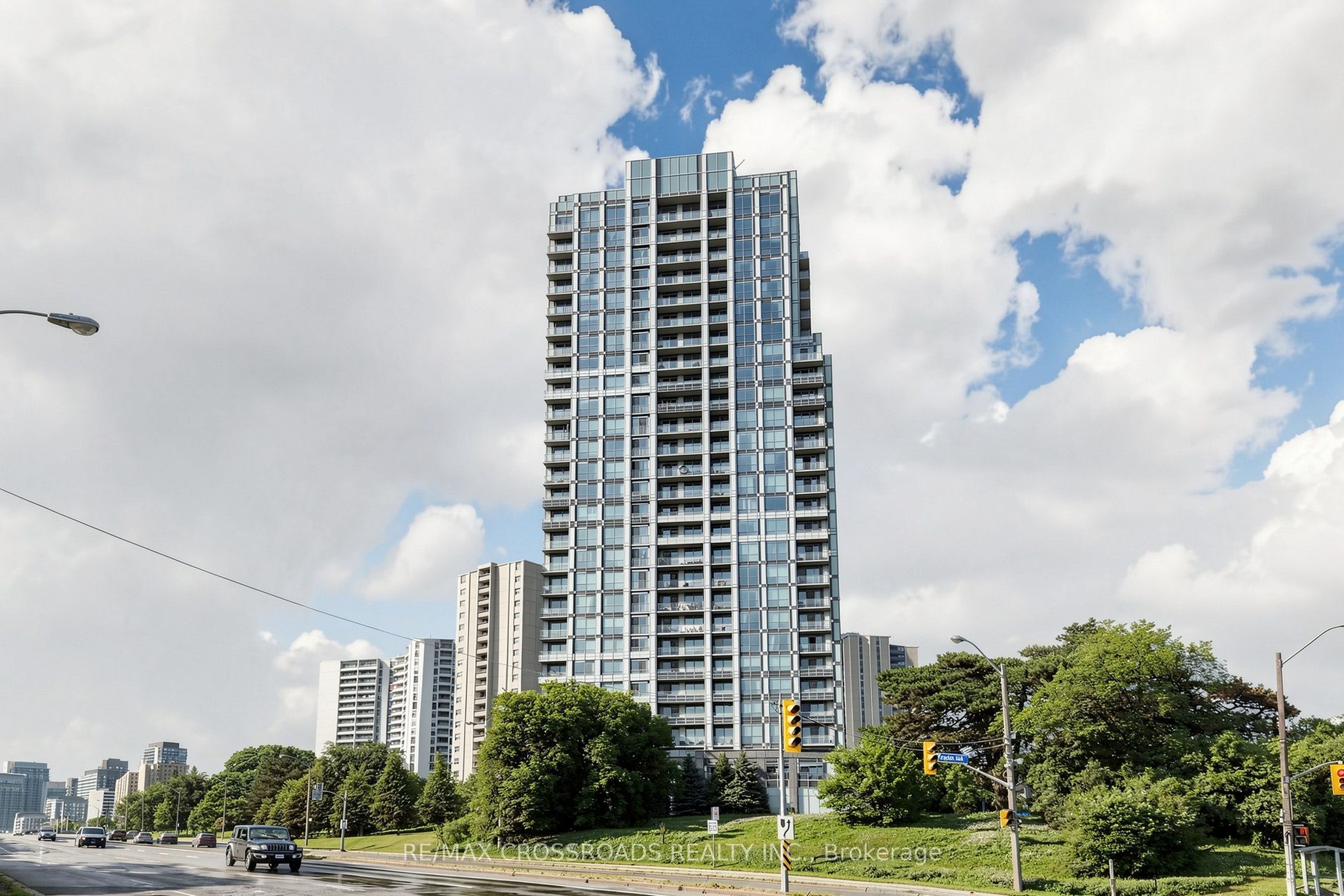 18 Graydon Hall Drive 2006, Toronto, ON M3A 0A4 photo 2