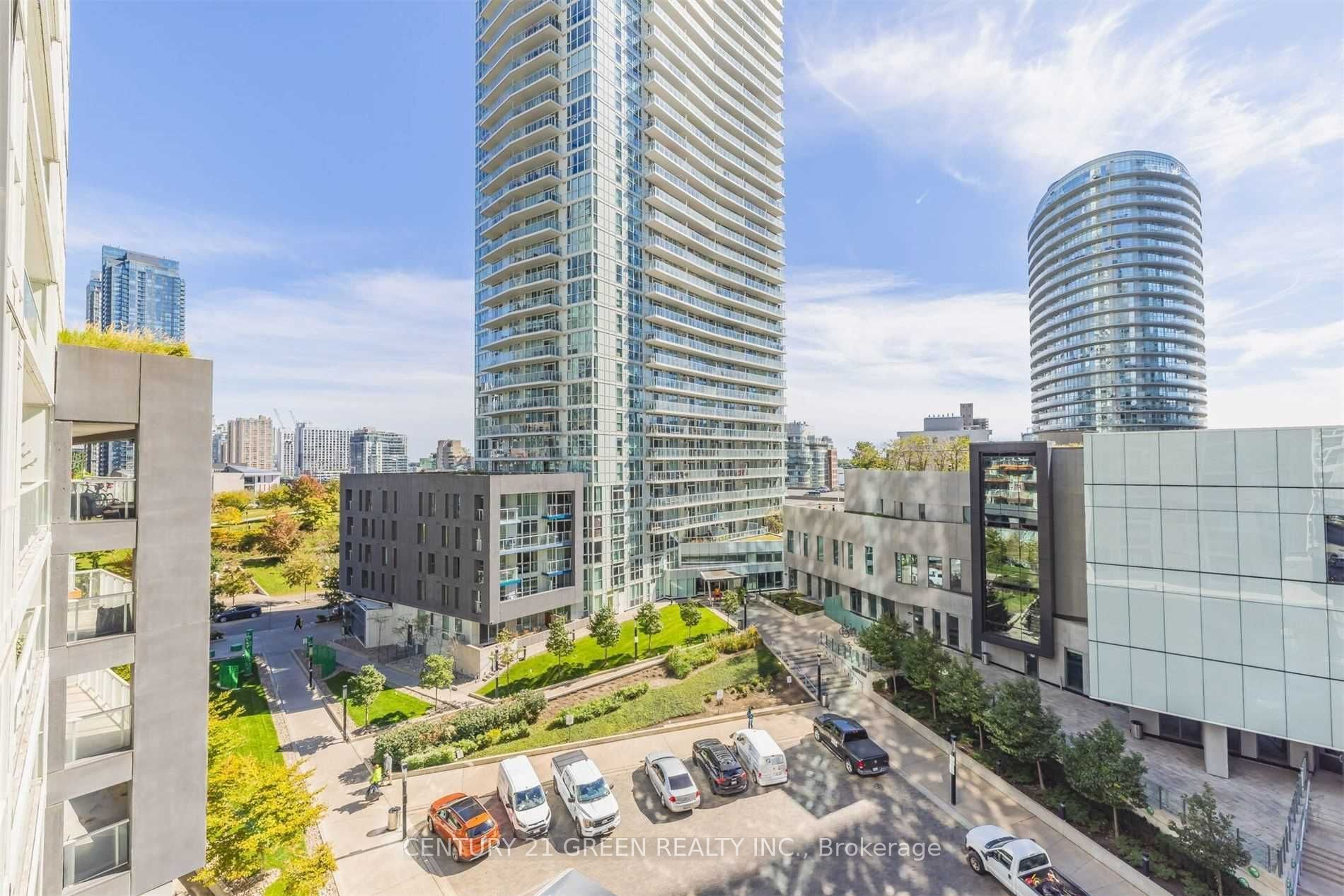 85 Queens Wharf Road 705, Toronto, ON M5V 0J9