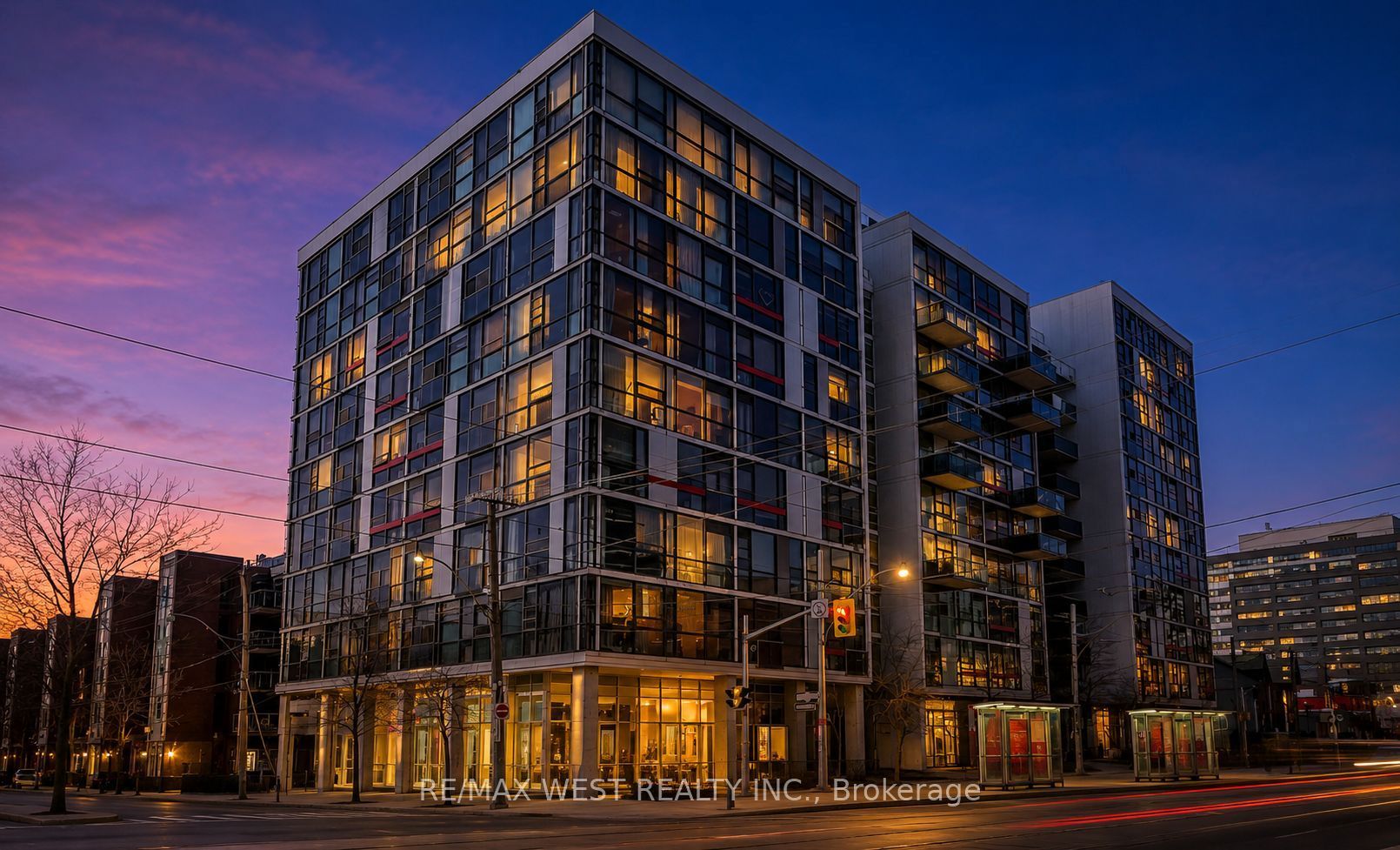 60 Bathurst Street 401, Toronto, ON M5V 2P4