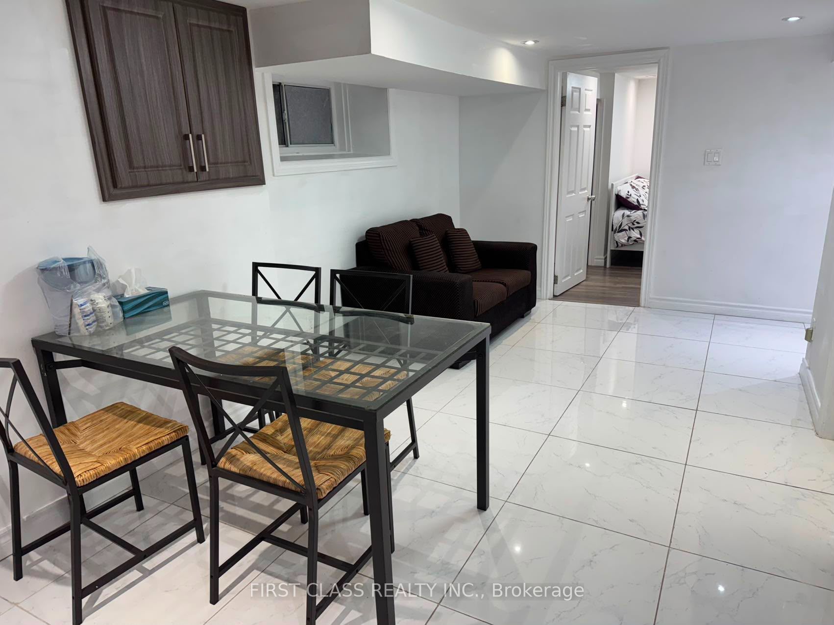 524 Bathurst Street Bsmnt, Toronto, ON M5S 2P9 photo 3