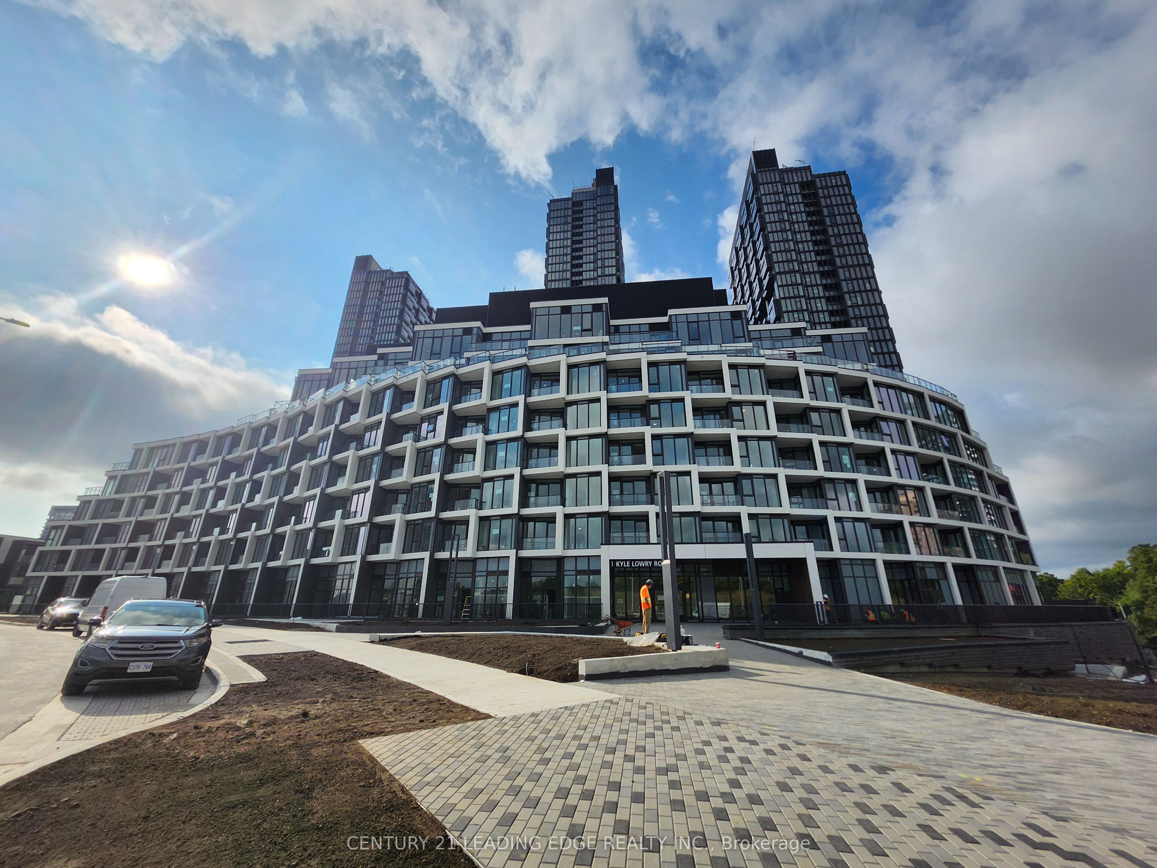 1 Kyle Lowry Road 219, Toronto, ON M3C 0S6 photo 2