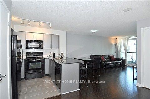 12 Yonge Street 1701, Toronto, ON M5E 1Z9 photo 2