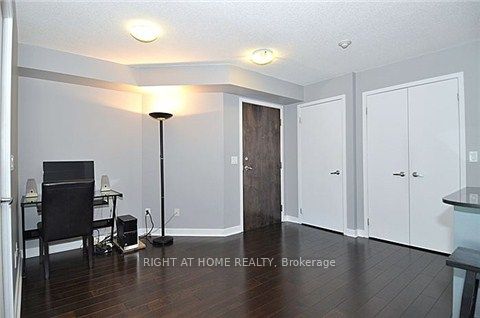 12 Yonge Street 1701, Toronto, ON M5E 1Z9 photo 5