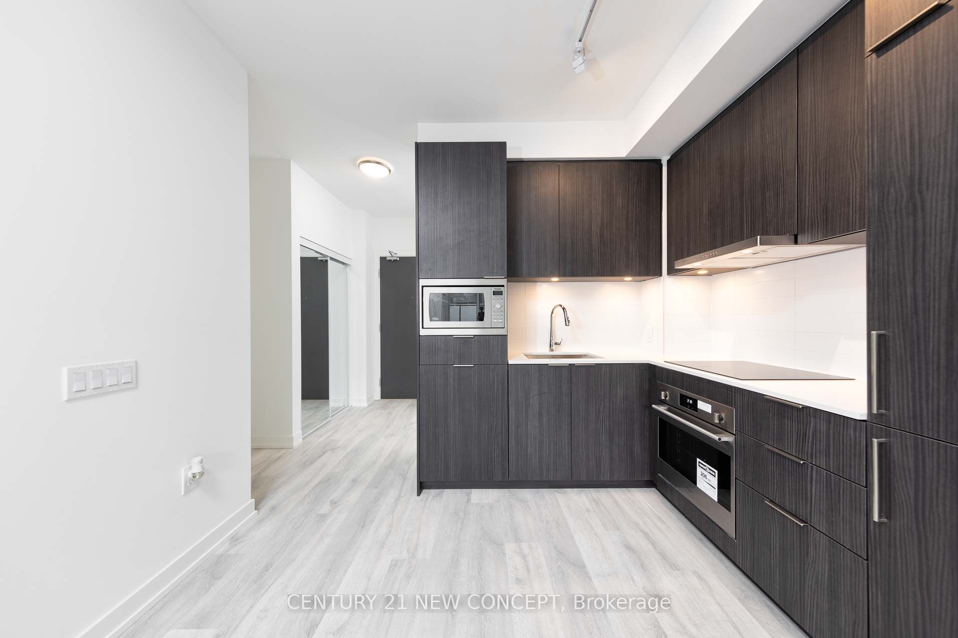 8 Olympic Garden Drive S417, Toronto, ON M2M 0B9 photo 5