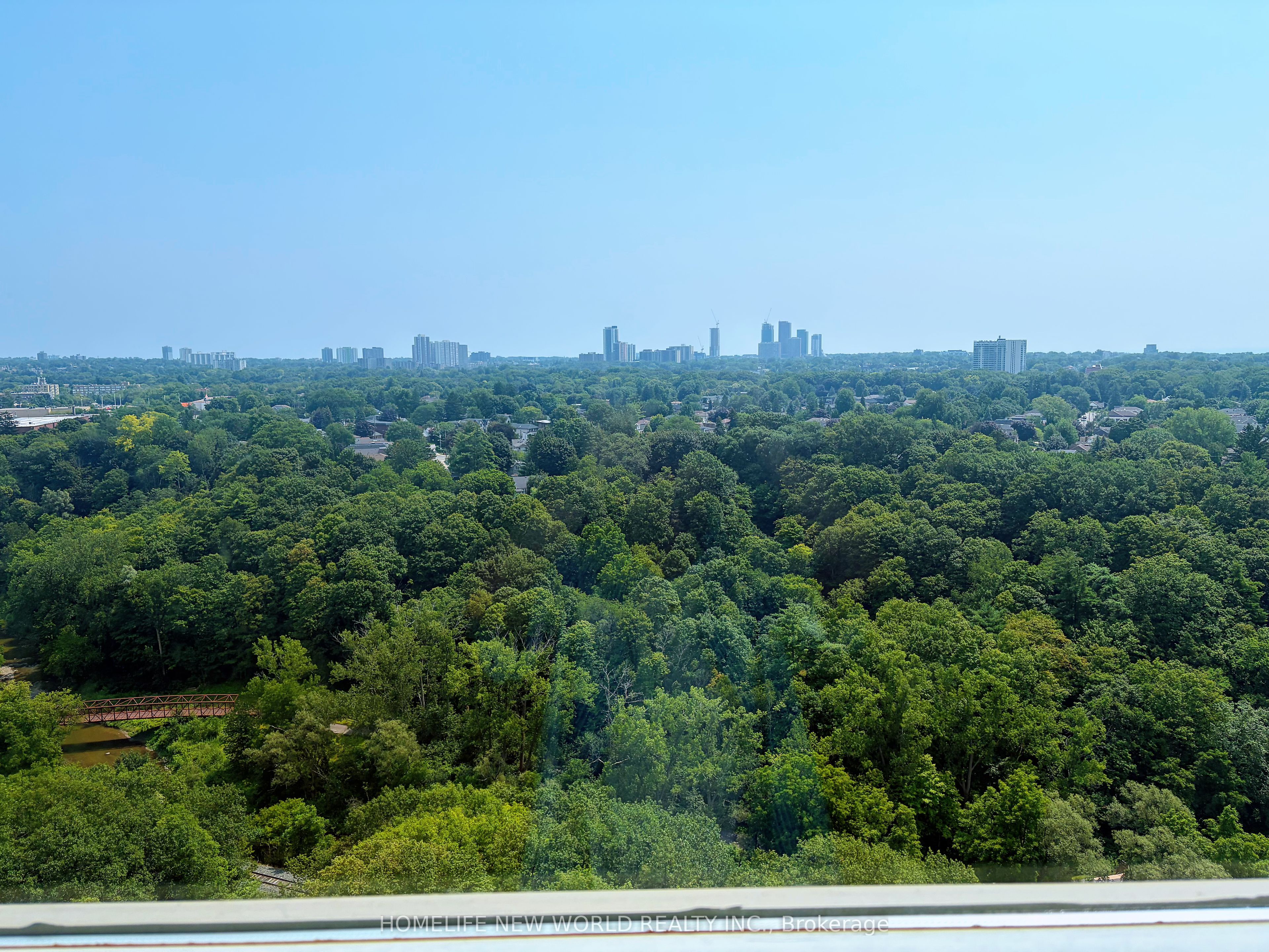 15 Vicora Link Way 1802, Toronto, ON M3C 1A9