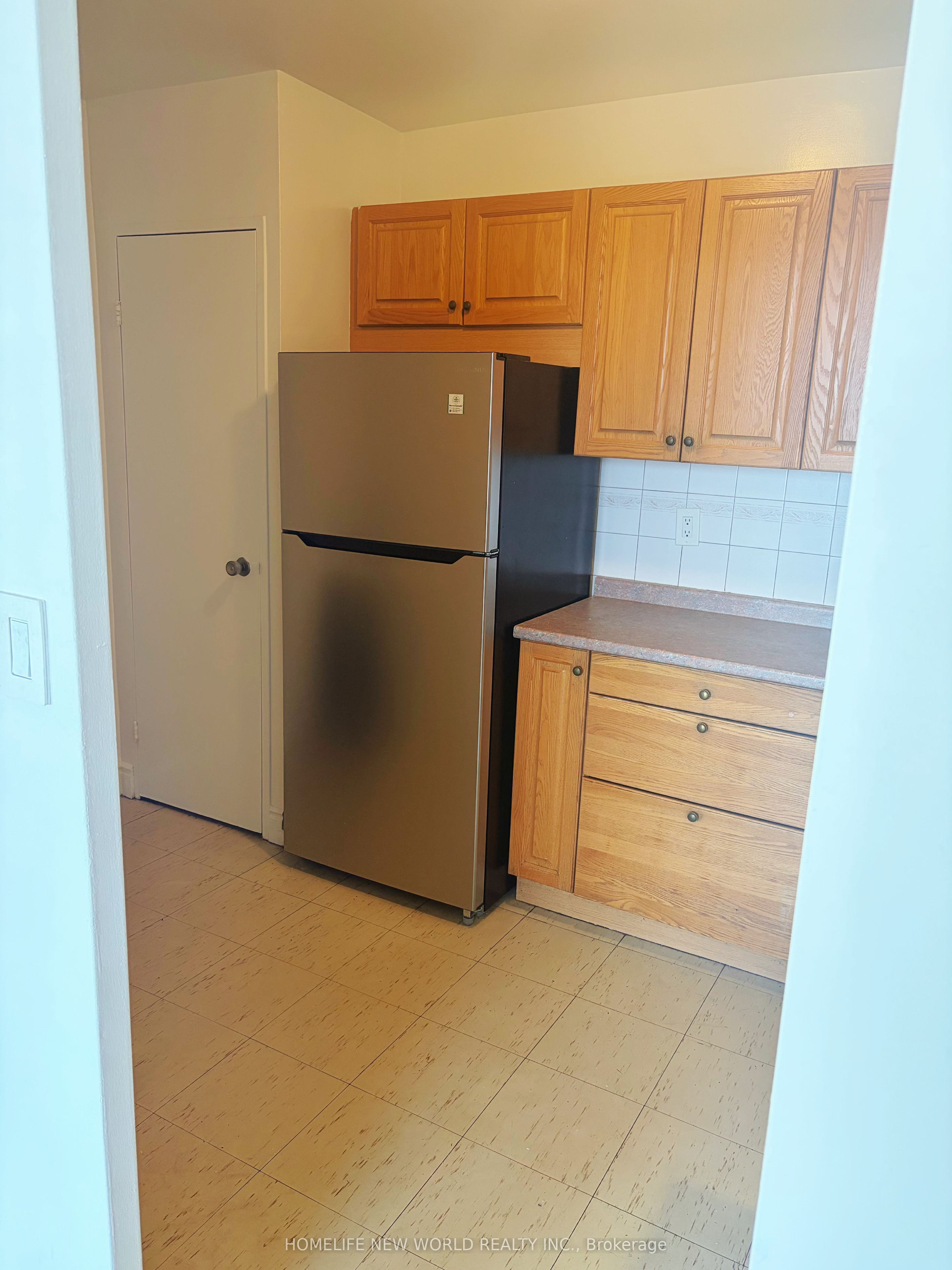 15 Vicora Link Way 1802, Toronto, ON M3C 1A9 photo 4