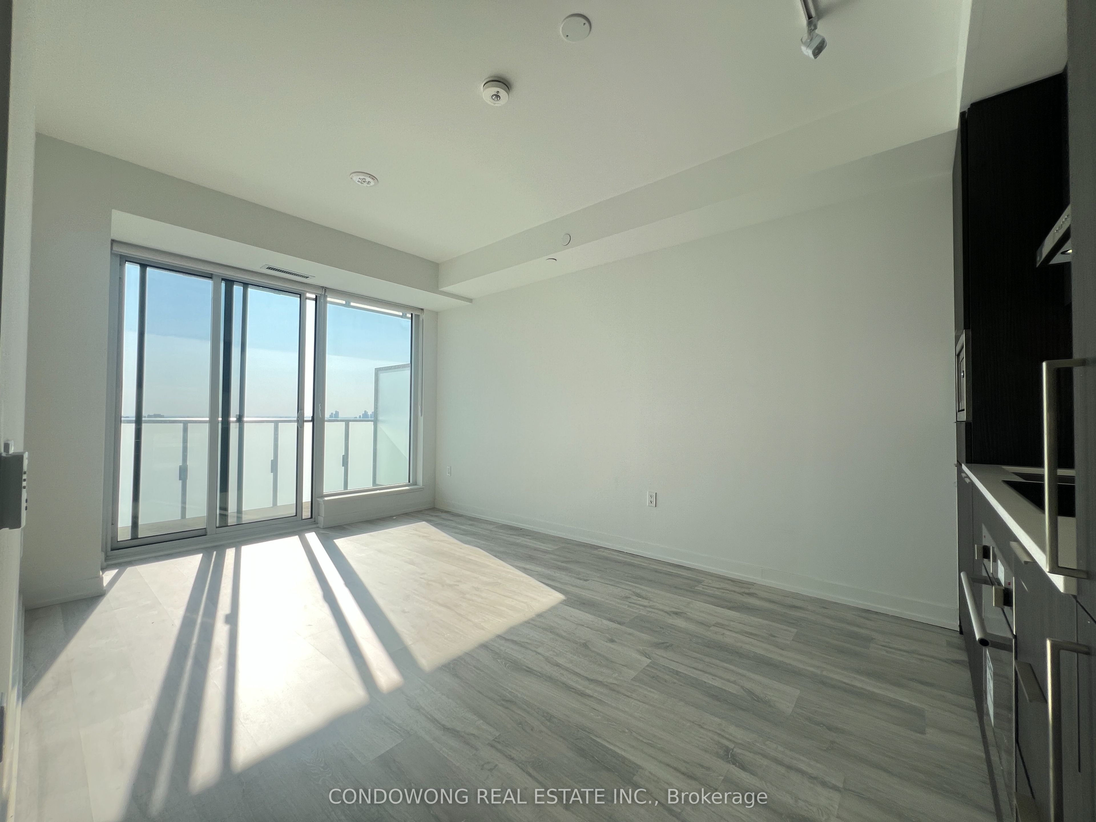 8 Olympic Garden Drive S2407, Toronto, ON M2M 0B9