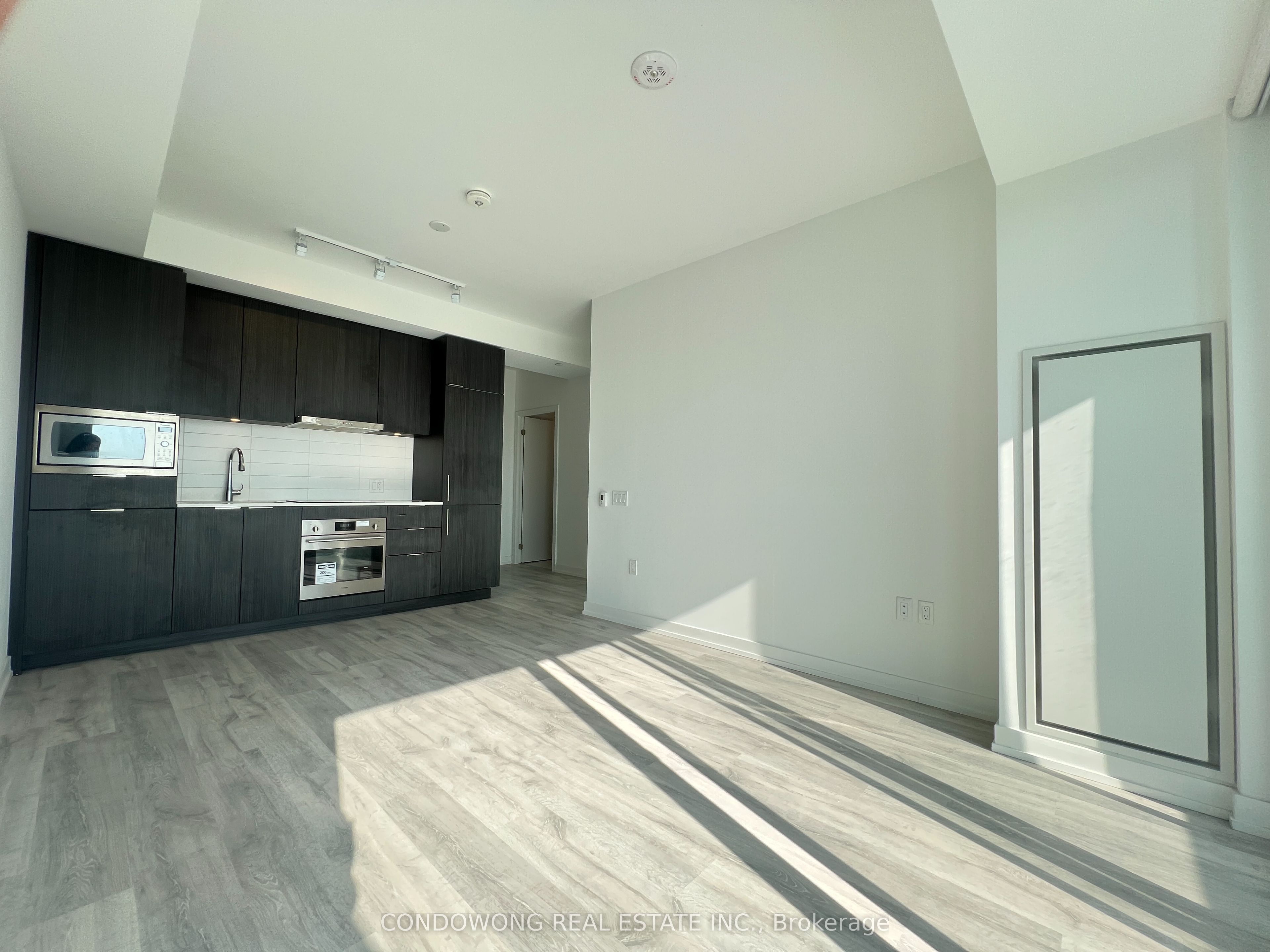 8 Olympic Garden Drive S2407, Toronto, ON M2M 0B9 photo 4
