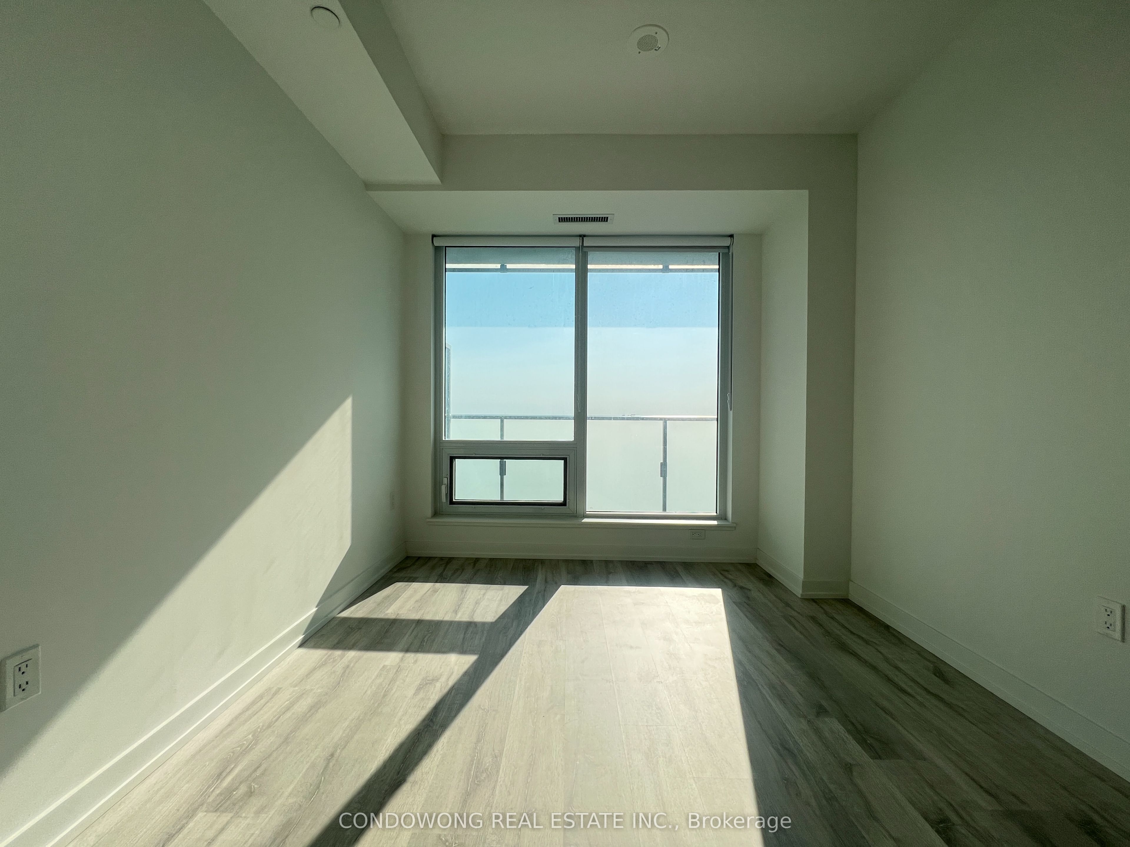 8 Olympic Garden Drive S2407, Toronto, ON M2M 0B9 photo 5