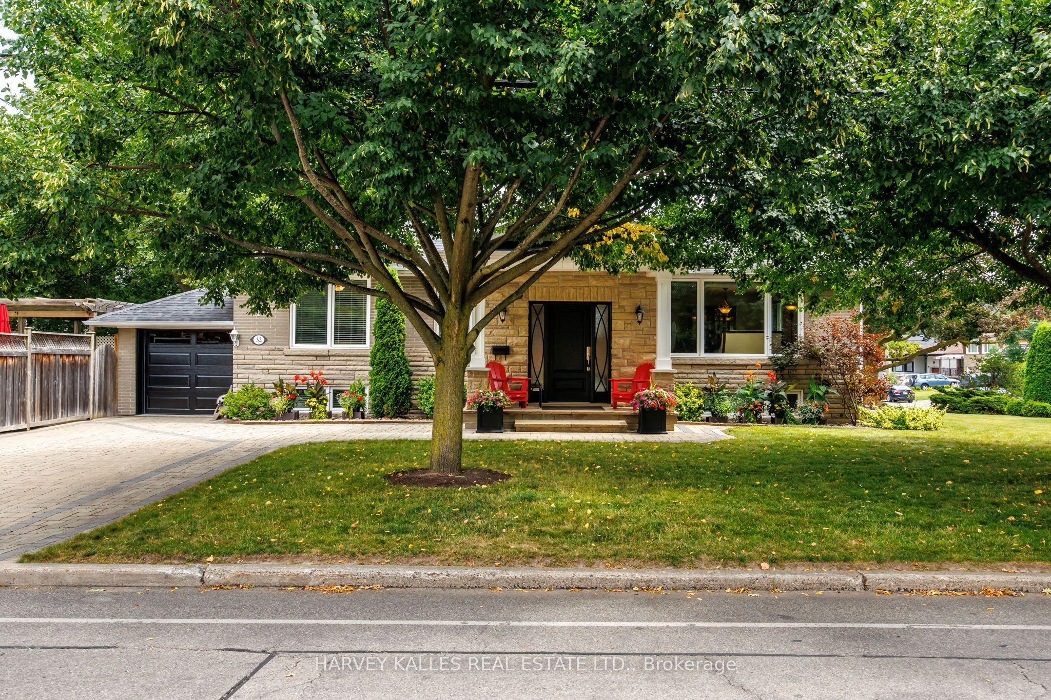 32 Acton Avenue, Toronto, ON M3H 4G7 photo 2