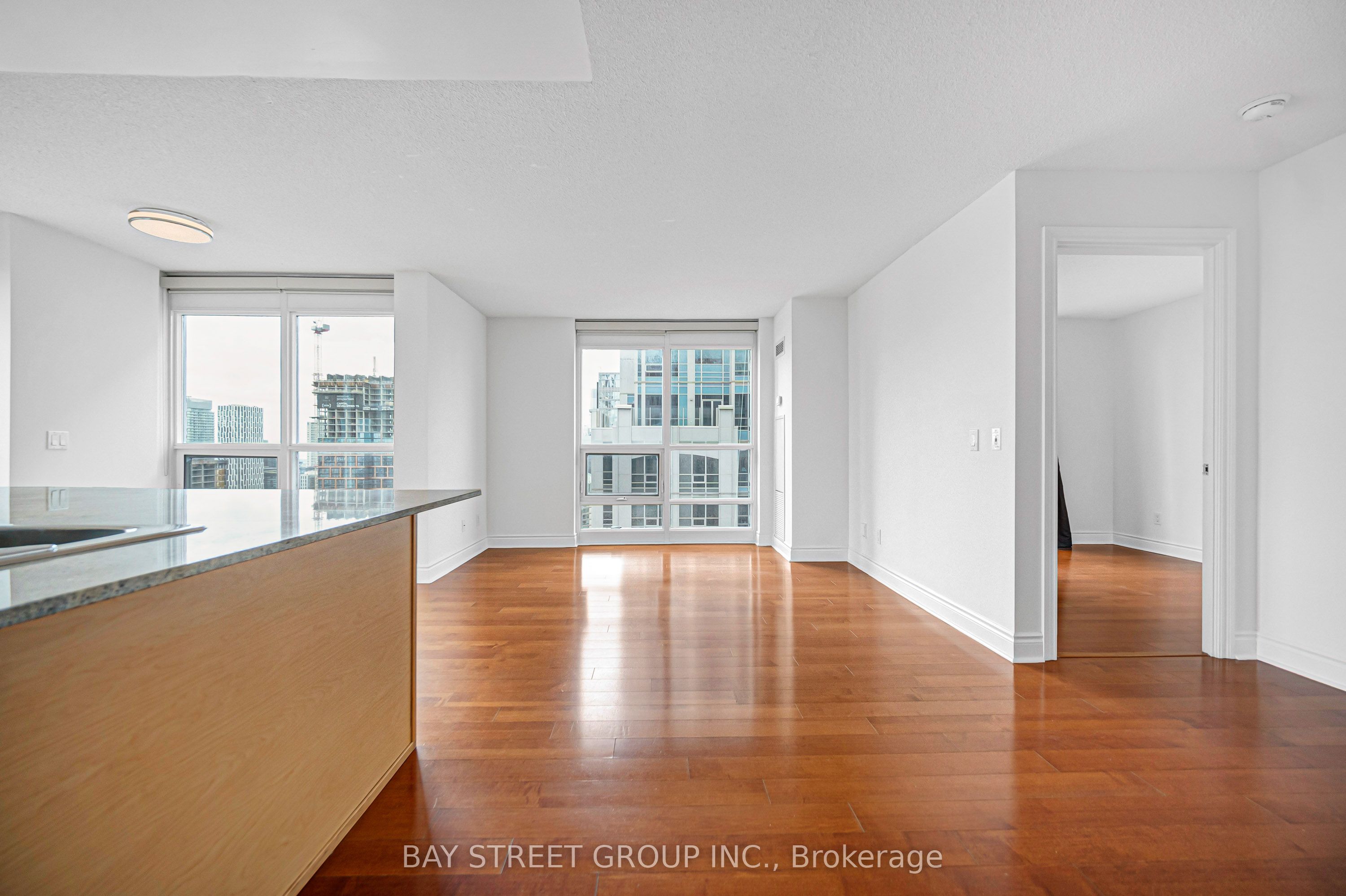763 Bay Street 4105, Toronto, ON M5G 2R3 photo 5