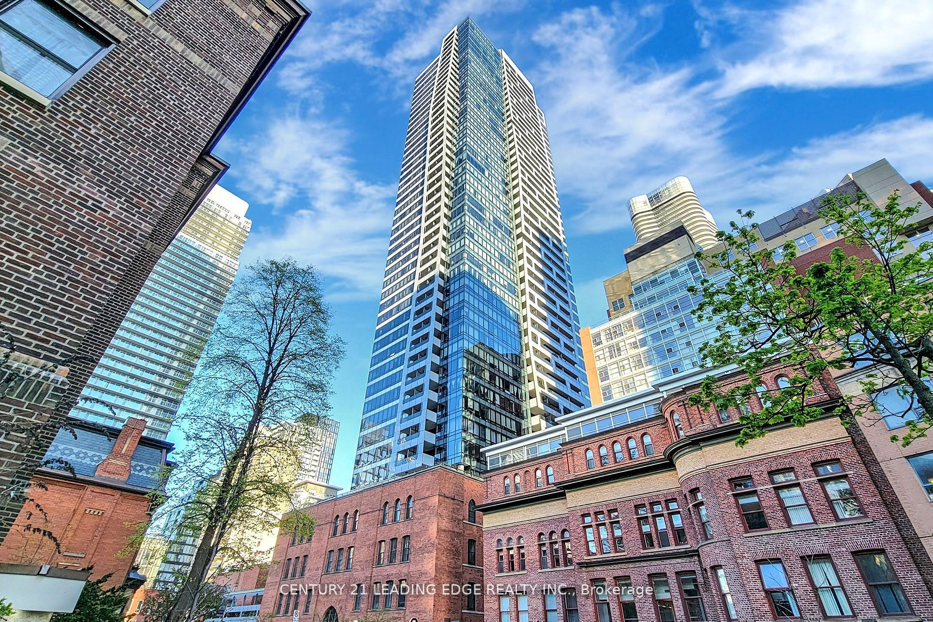 5 St Joseph Street 418, Toronto, ON M4Y 1Z3