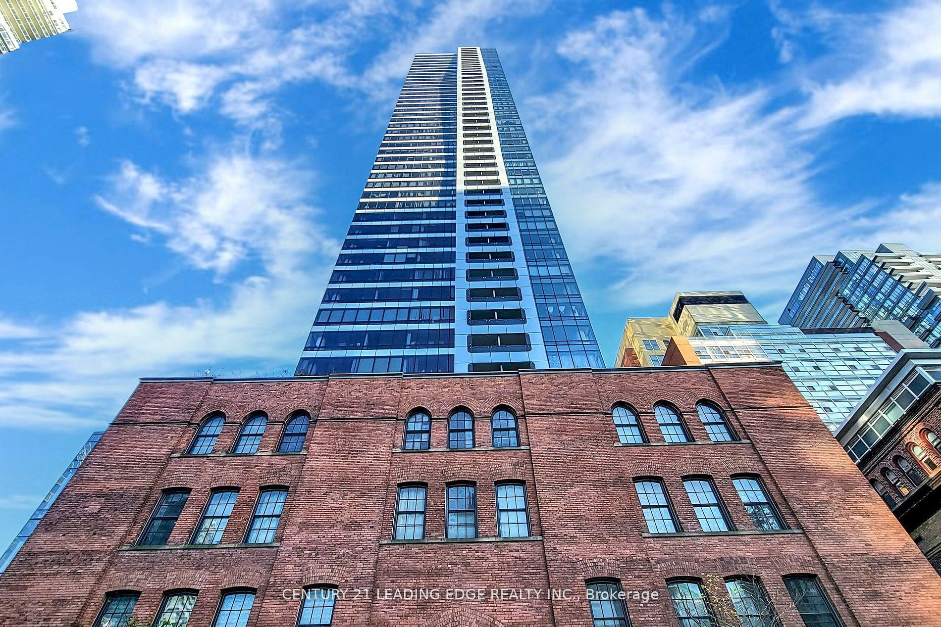 5 St Joseph Street 418, Toronto, ON M4Y 1Z3 photo 2