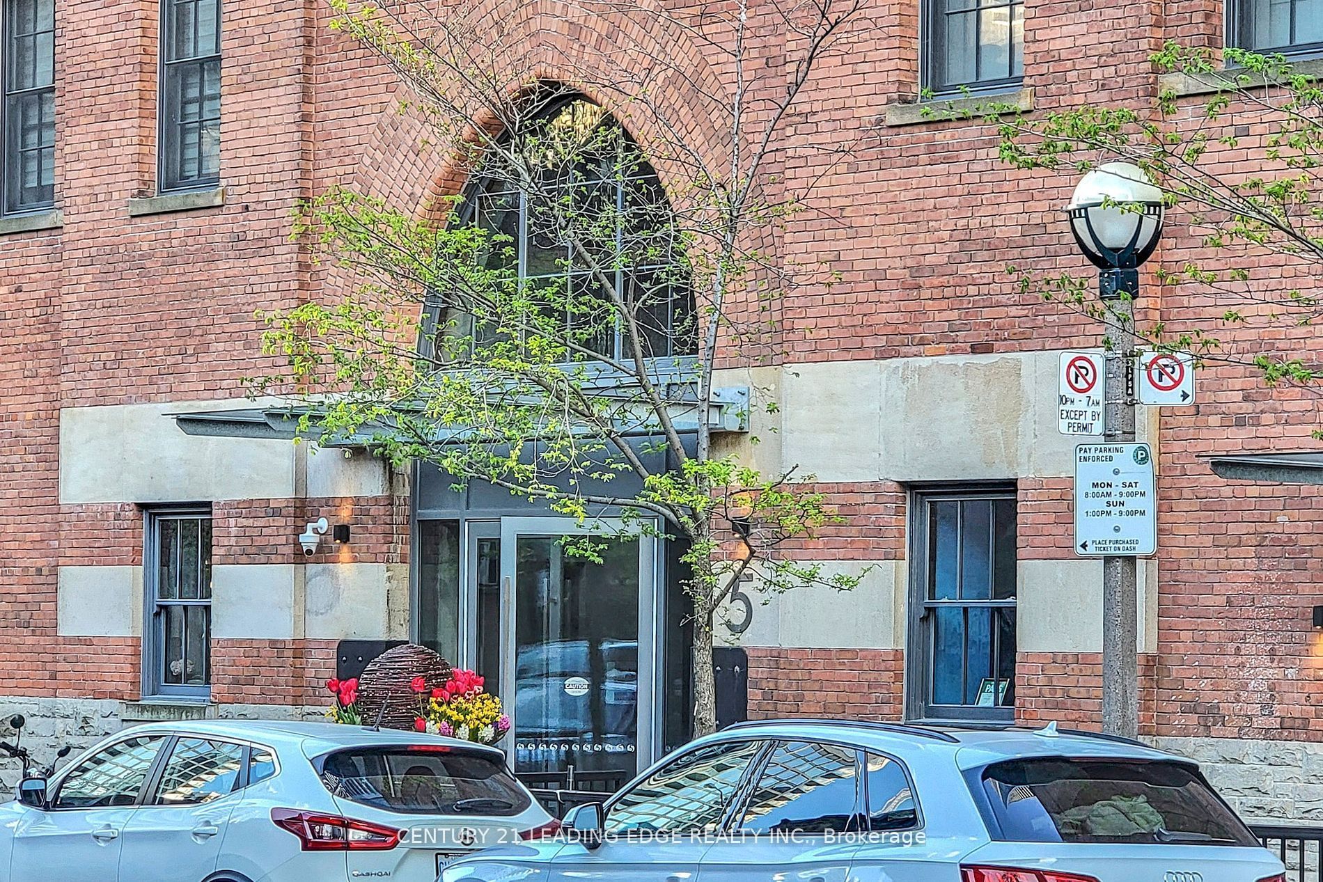 5 St Joseph Street 418, Toronto, ON M4Y 1Z3 photo 4